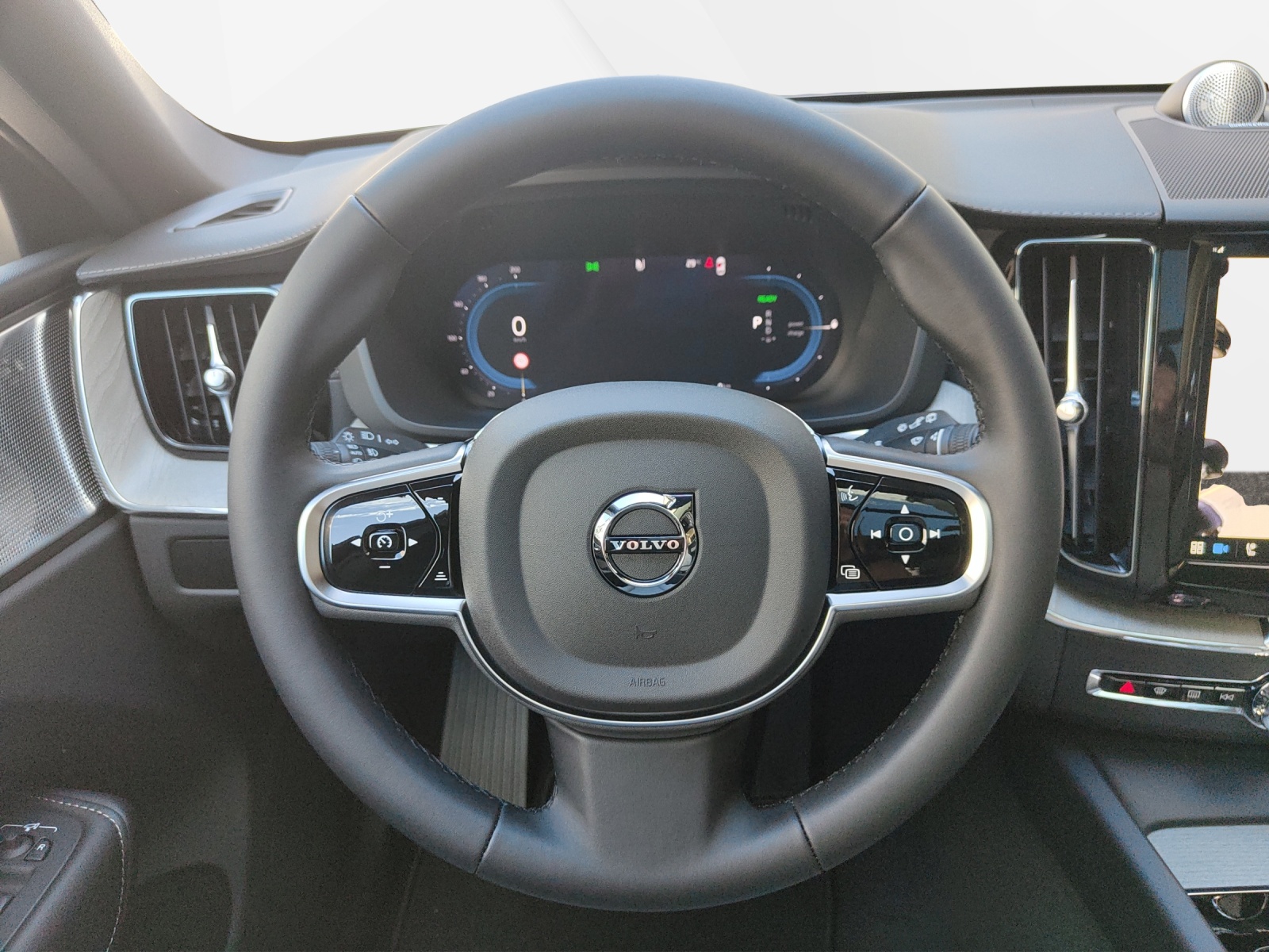 VOLVO XC60 2.0 T6 TE Ultra Bright eAWD-image-6
