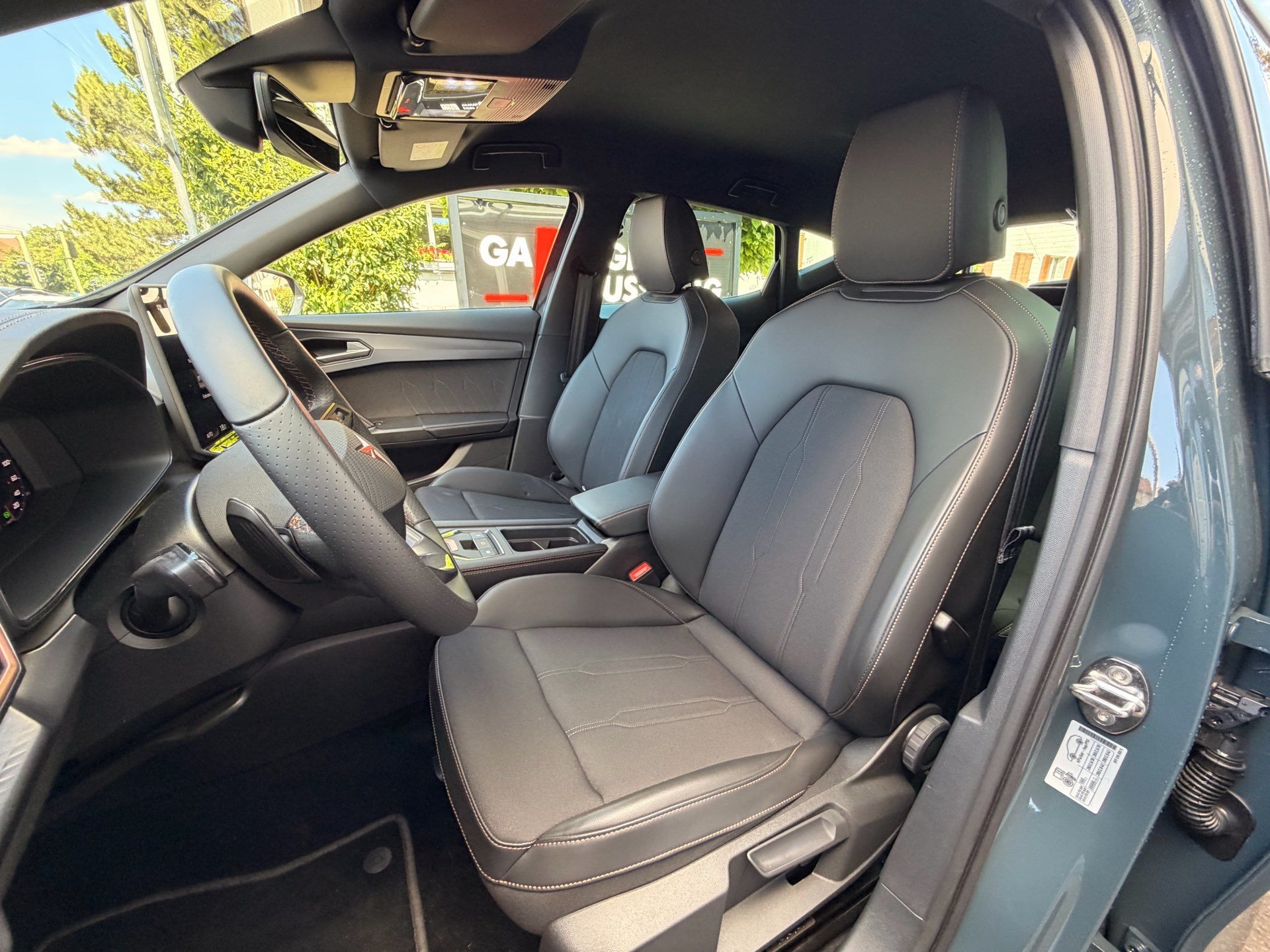 CUPRA Formentor 1.5 TSI e-Hybrid 204 PS *** 360° KAMERA & 60 MONATE WERKSGARANTIE ***-image-7