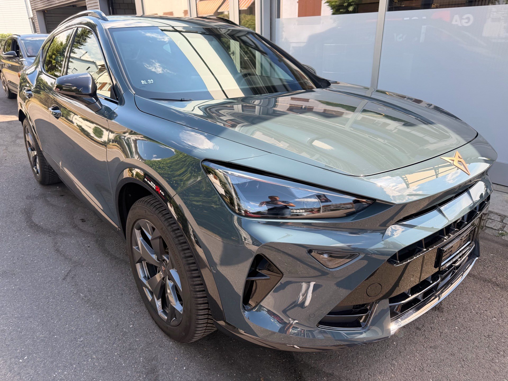 CUPRA Formentor 1.5 TSI e-Hybrid 204 PS *** 360° KAMERA & 60 MONATE WERKSGARANTIE ***-image-2