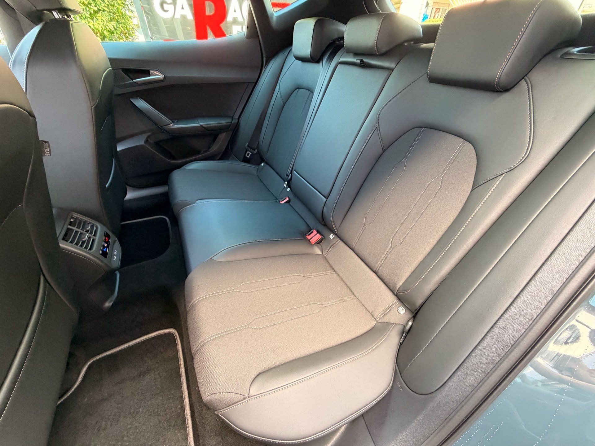 CUPRA Formentor 1.5 TSI e-Hybrid 204 PS *** 360° KAMERA & 60 MONATE WERKSGARANTIE ***-image-29