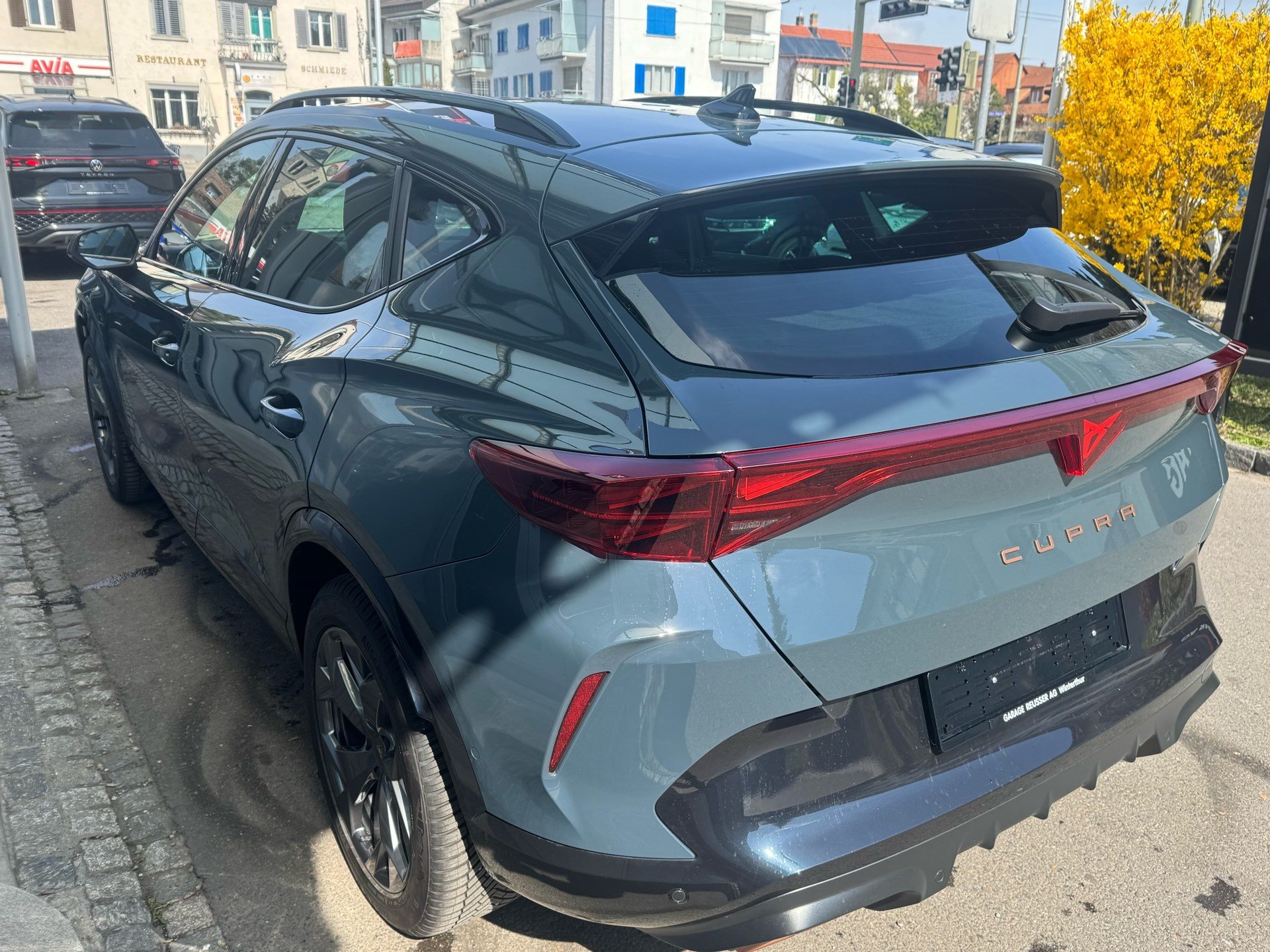 CUPRA Formentor 1.5 TSI e-Hybrid 204 PS *** 360° KAMERA & 60 MONATE WERKSGARANTIE ***-image-5