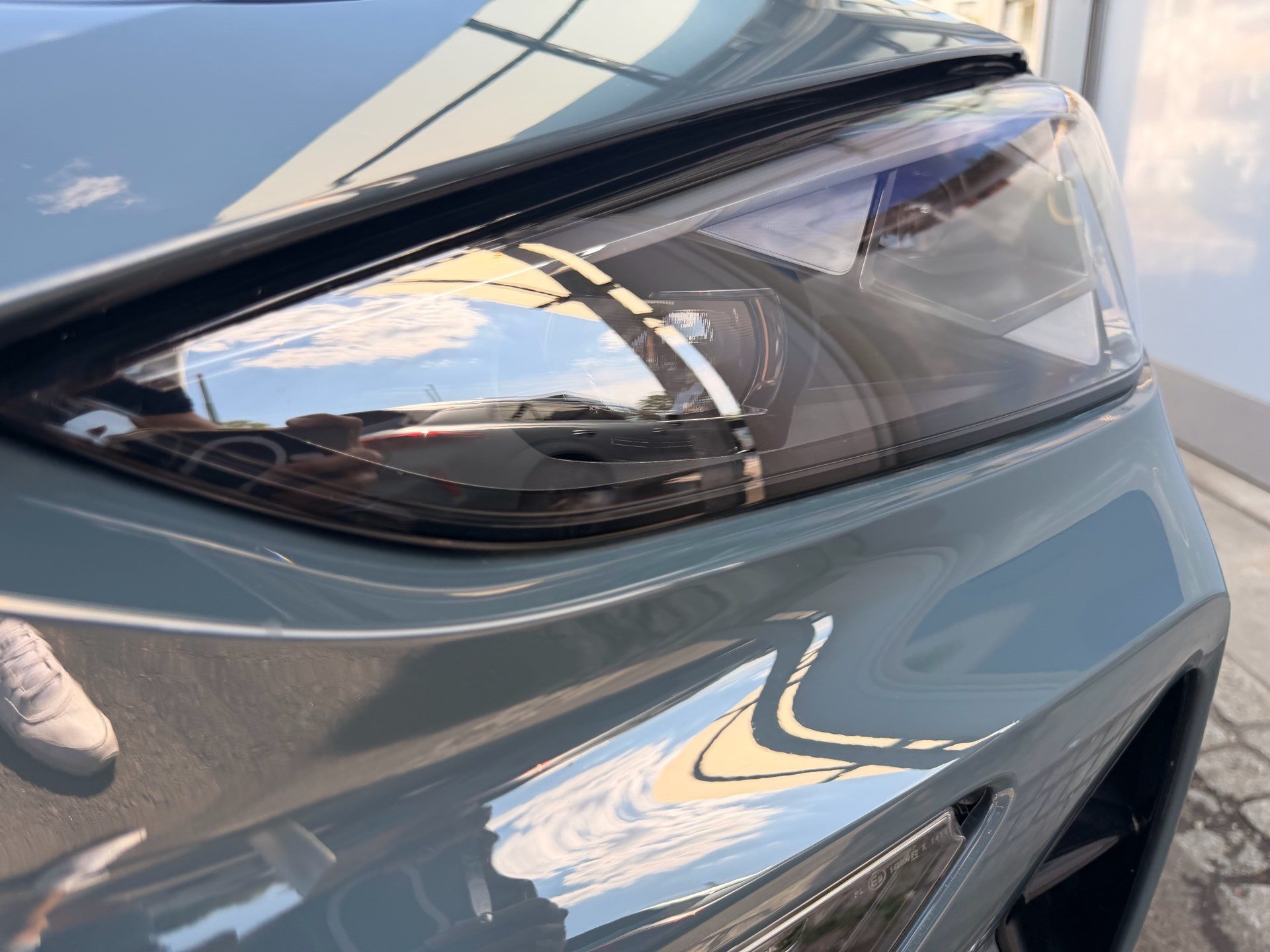 CUPRA Formentor 1.5 TSI e-Hybrid 204 PS *** 360° KAMERA & 60 MONATE WERKSGARANTIE ***-image-6