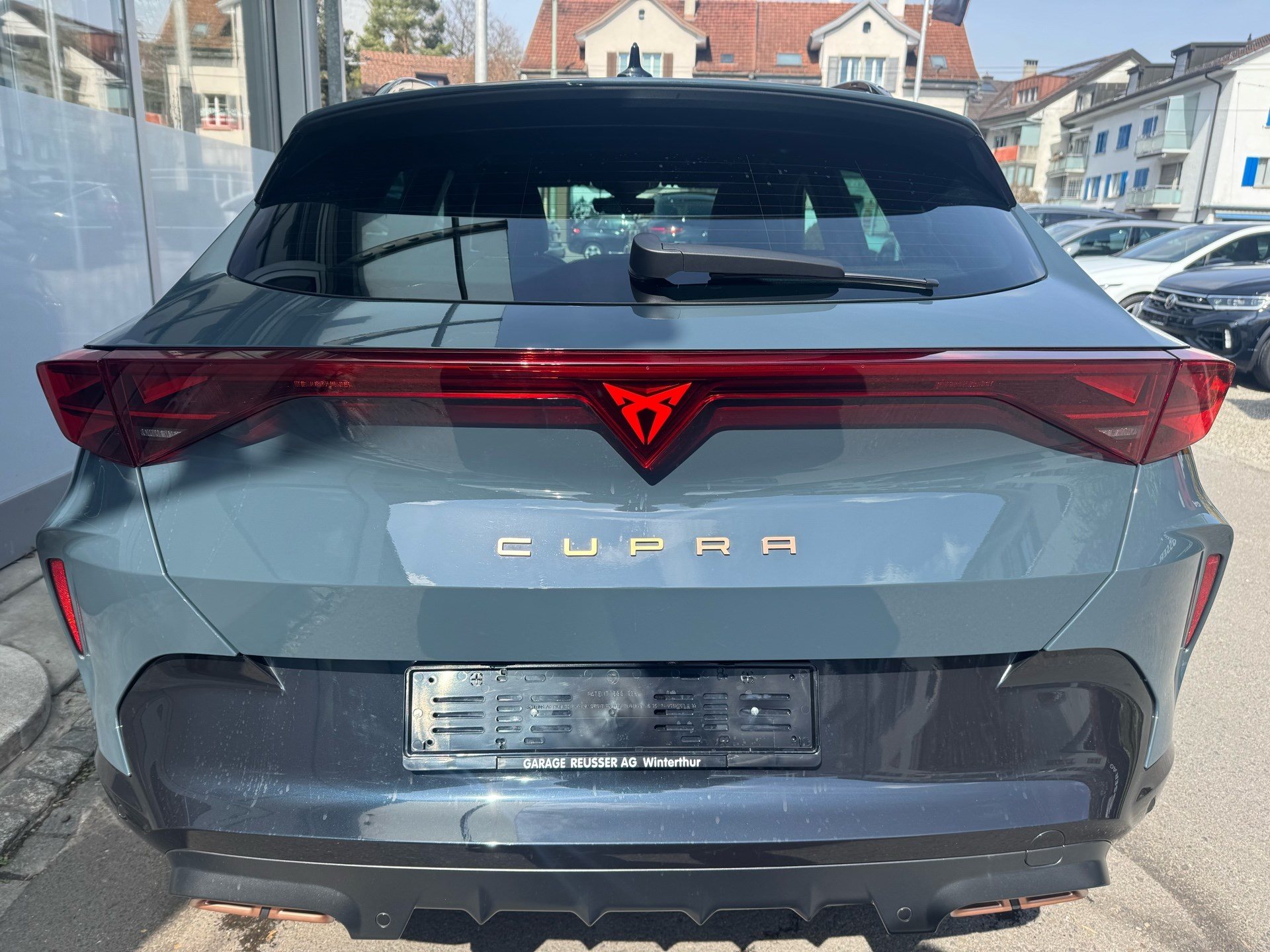 CUPRA Formentor 1.5 TSI e-Hybrid 204 PS *** 360° KAMERA & 60 MONATE WERKSGARANTIE ***-image-4