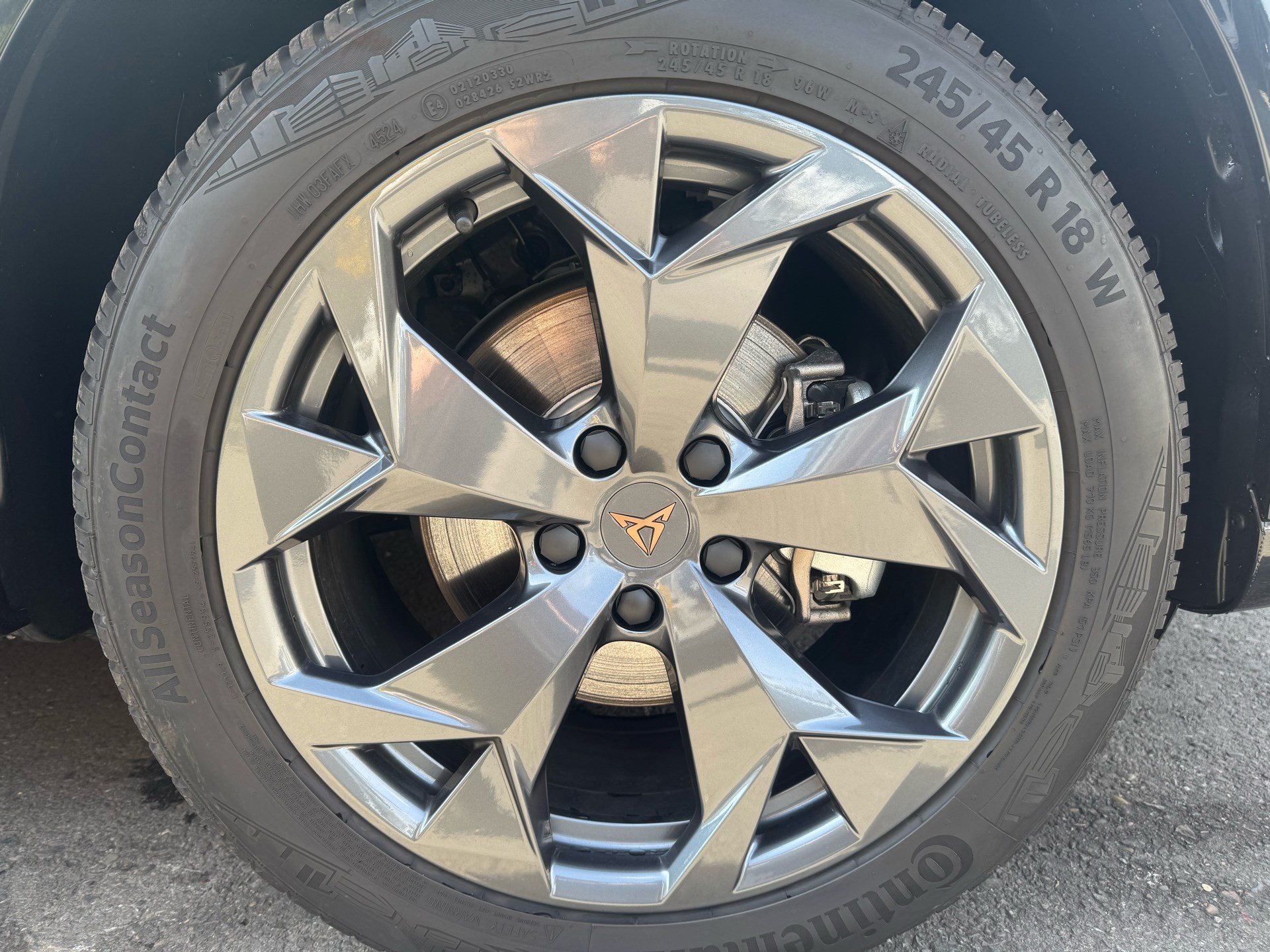 CUPRA Formentor 1.5 TSI e-Hybrid 204 PS *** 360° KAMERA & 60 MONATE WERKSGARANTIE ***-image-12