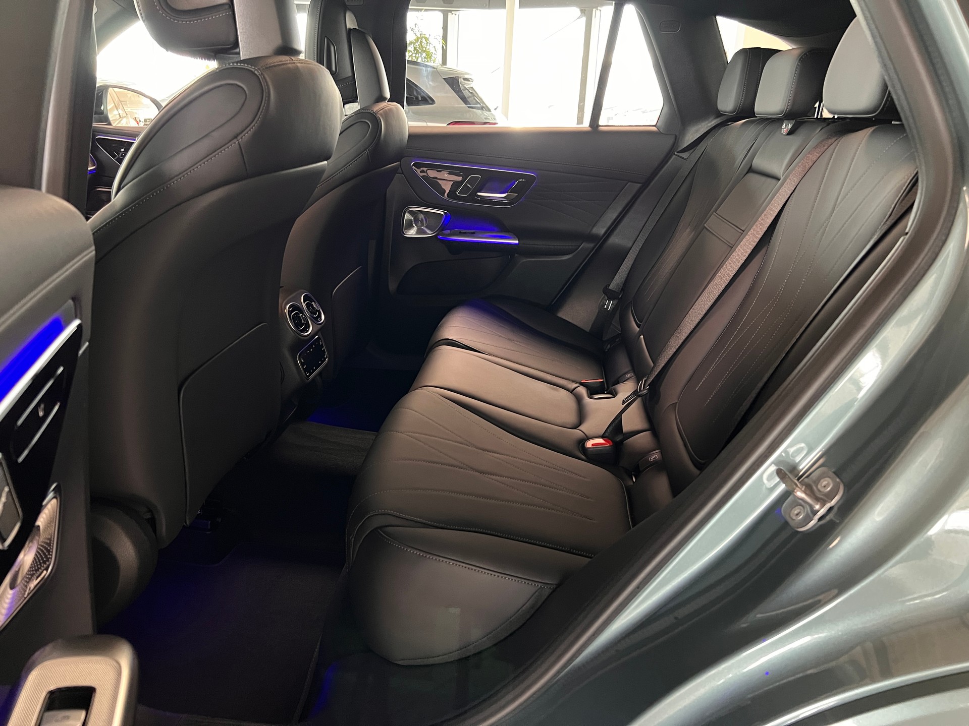 MERCEDES-BENZ GLC 400 e 4Matic EQ Star 9G-Tronic-image-8