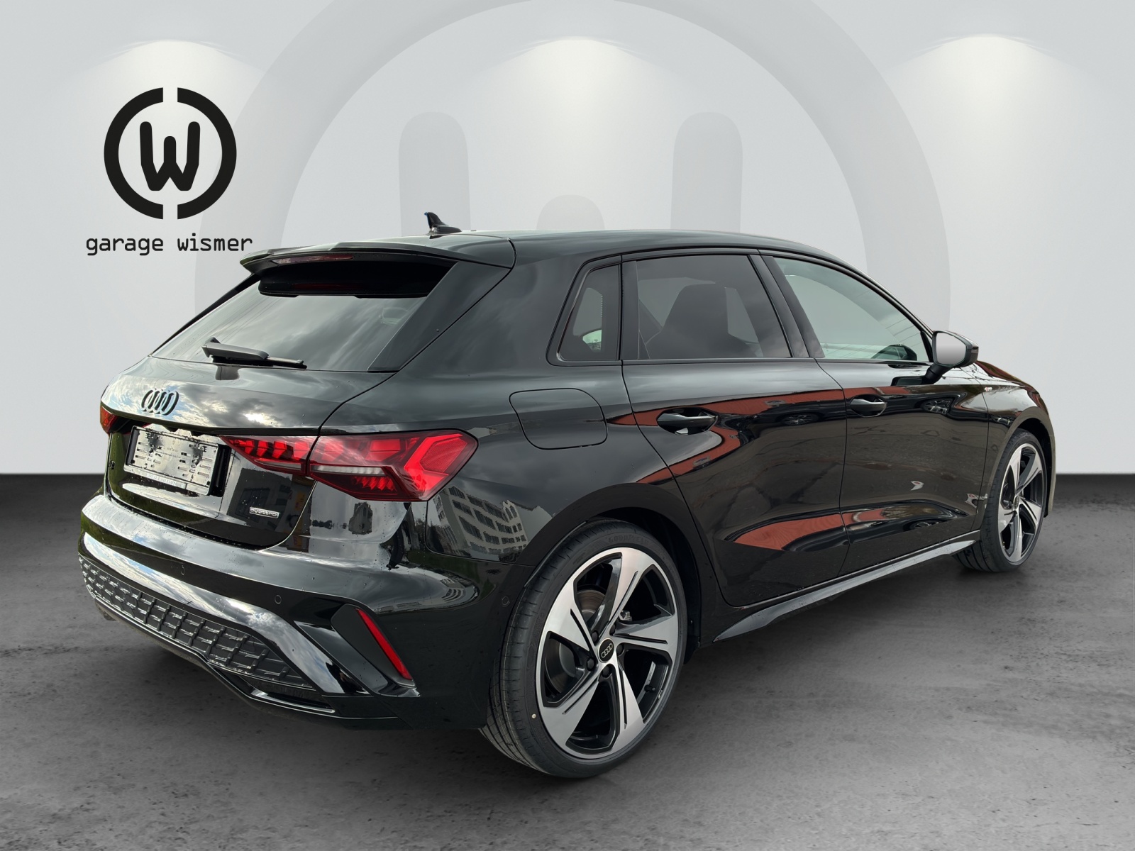 AUDI A3 Sportback TFSI 150 kW quattro S line S tronic-image-3