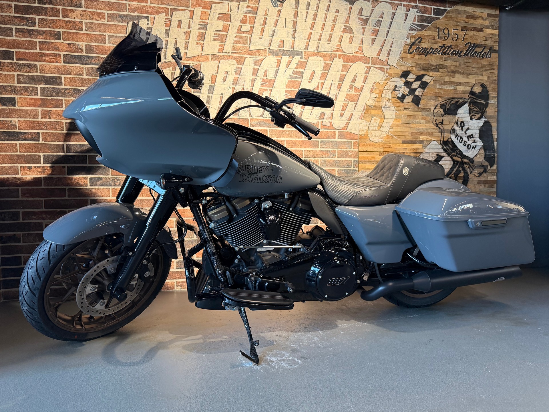 HARLEY-DAVIDSON FLTRXST Road Glide ST 117