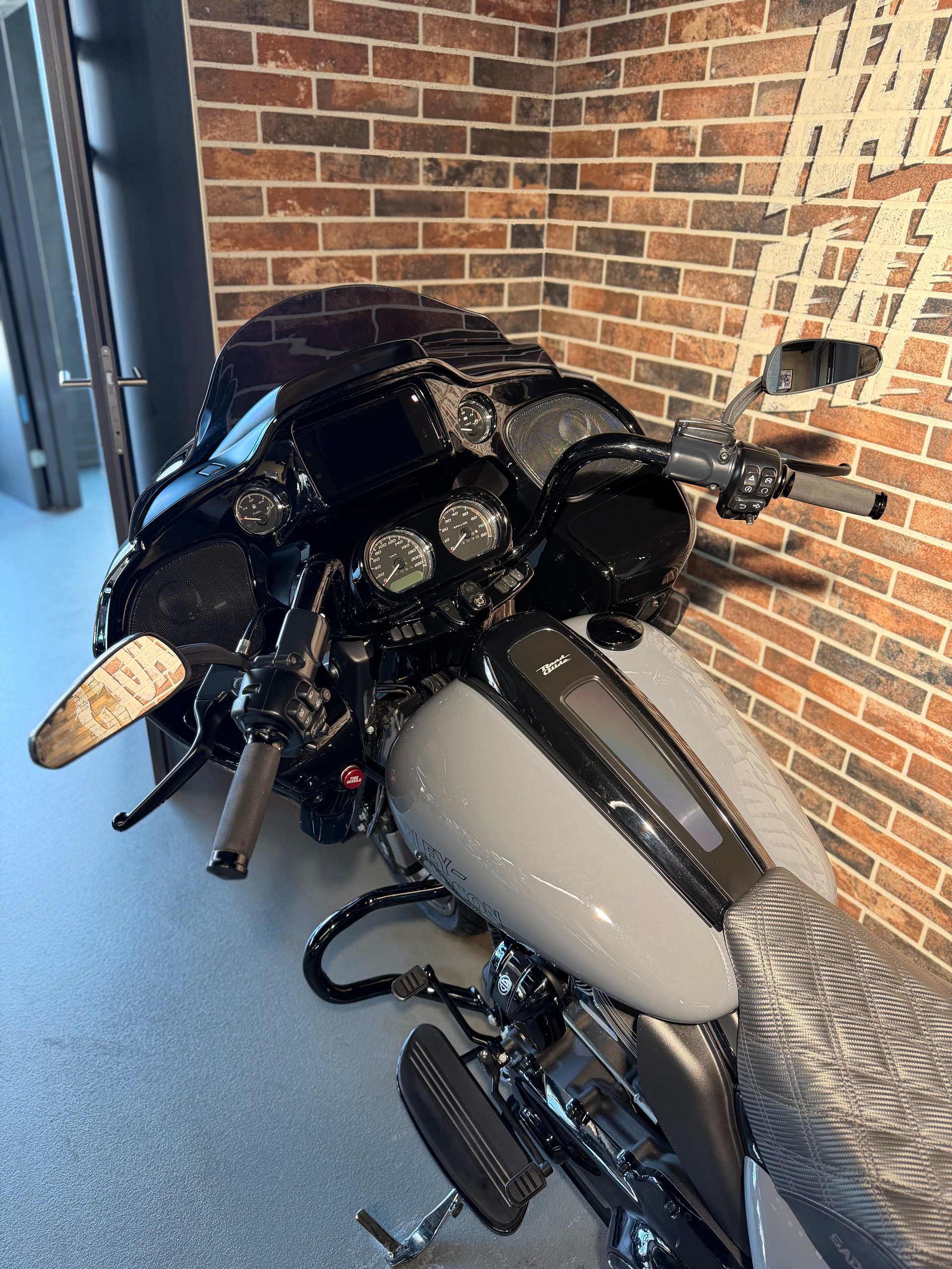 HARLEY-DAVIDSON FLTRXST Road Glide ST 117-image-4