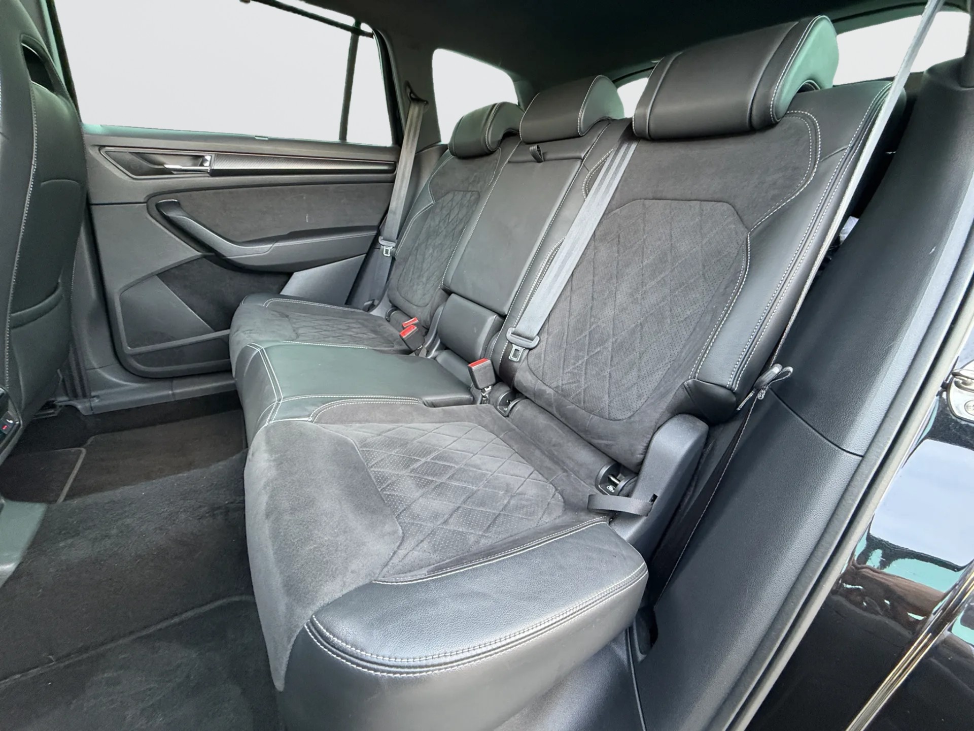 SKODA Kodiaq 2.0 TSI 4x4 SportLine-image-10