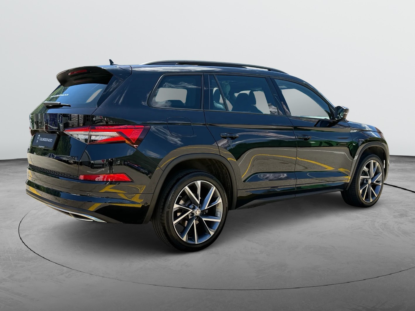 SKODA Kodiaq 2.0 TSI 4x4 SportLine-image-4