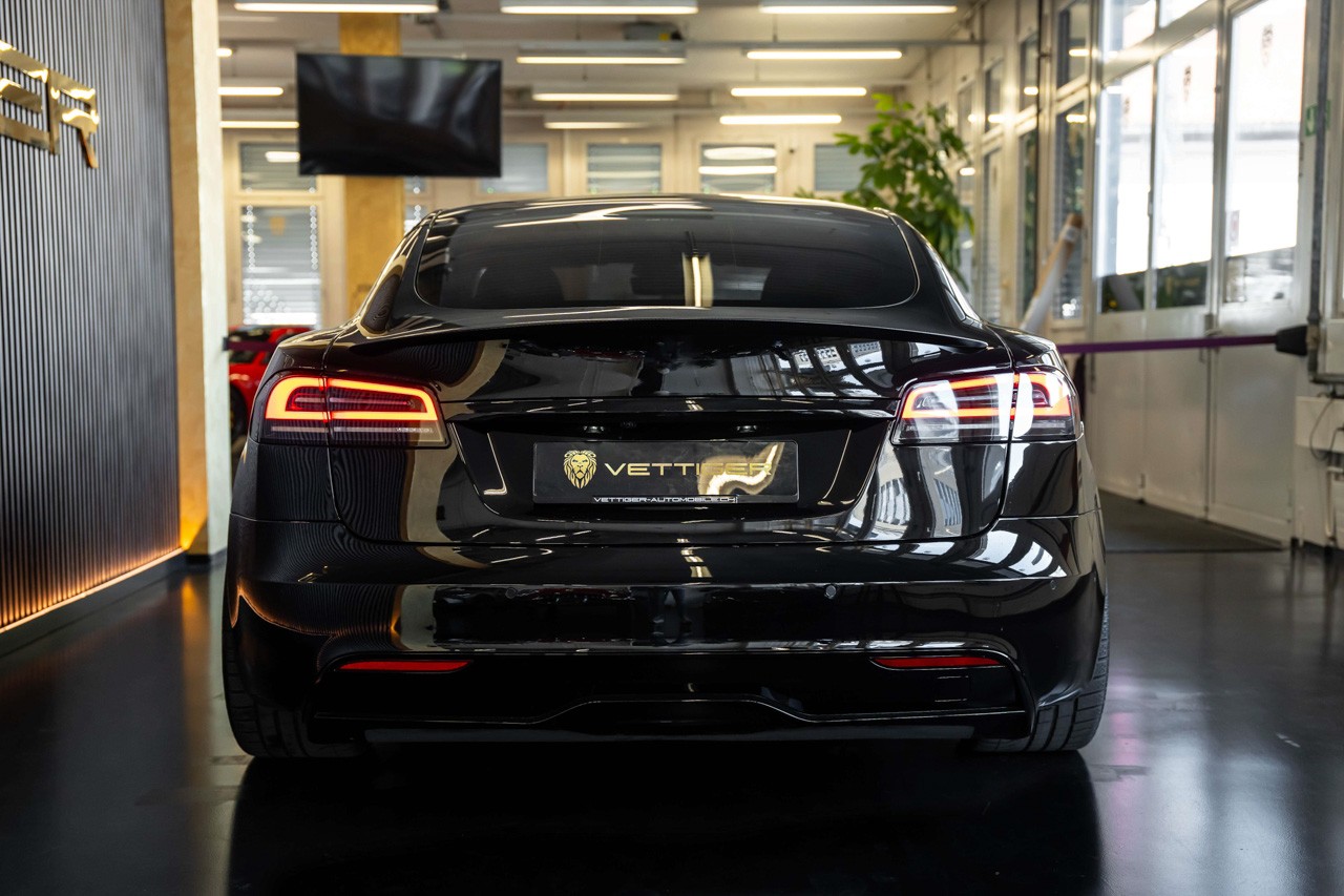 TESLA Model S 100 kWh Plaid-image-4
