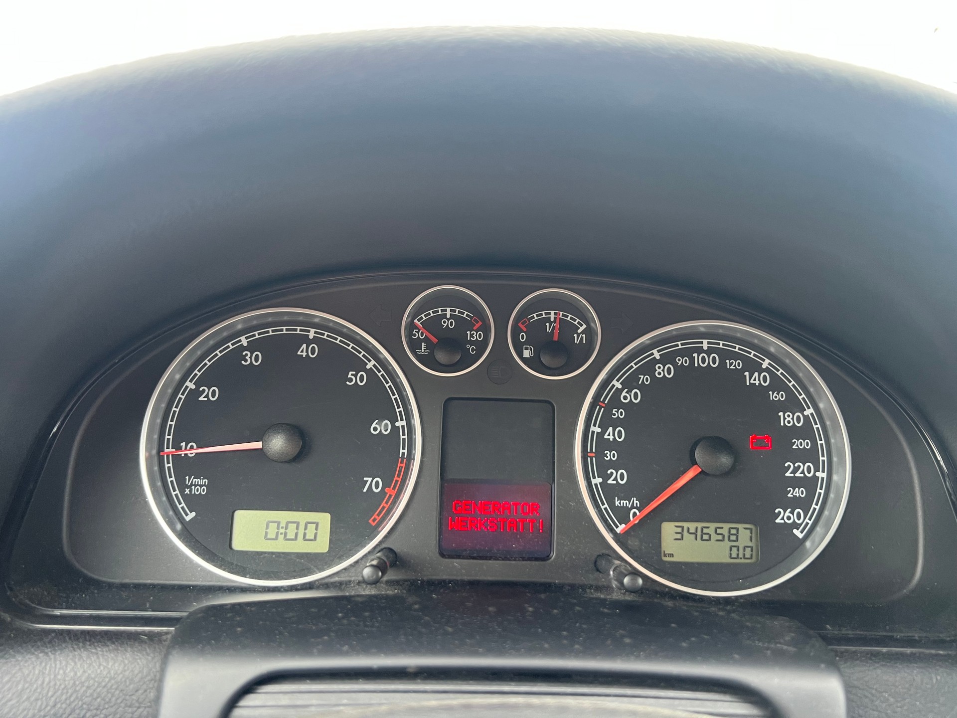 VW Passat 2.3 V5 4Motion Trendline-image-12