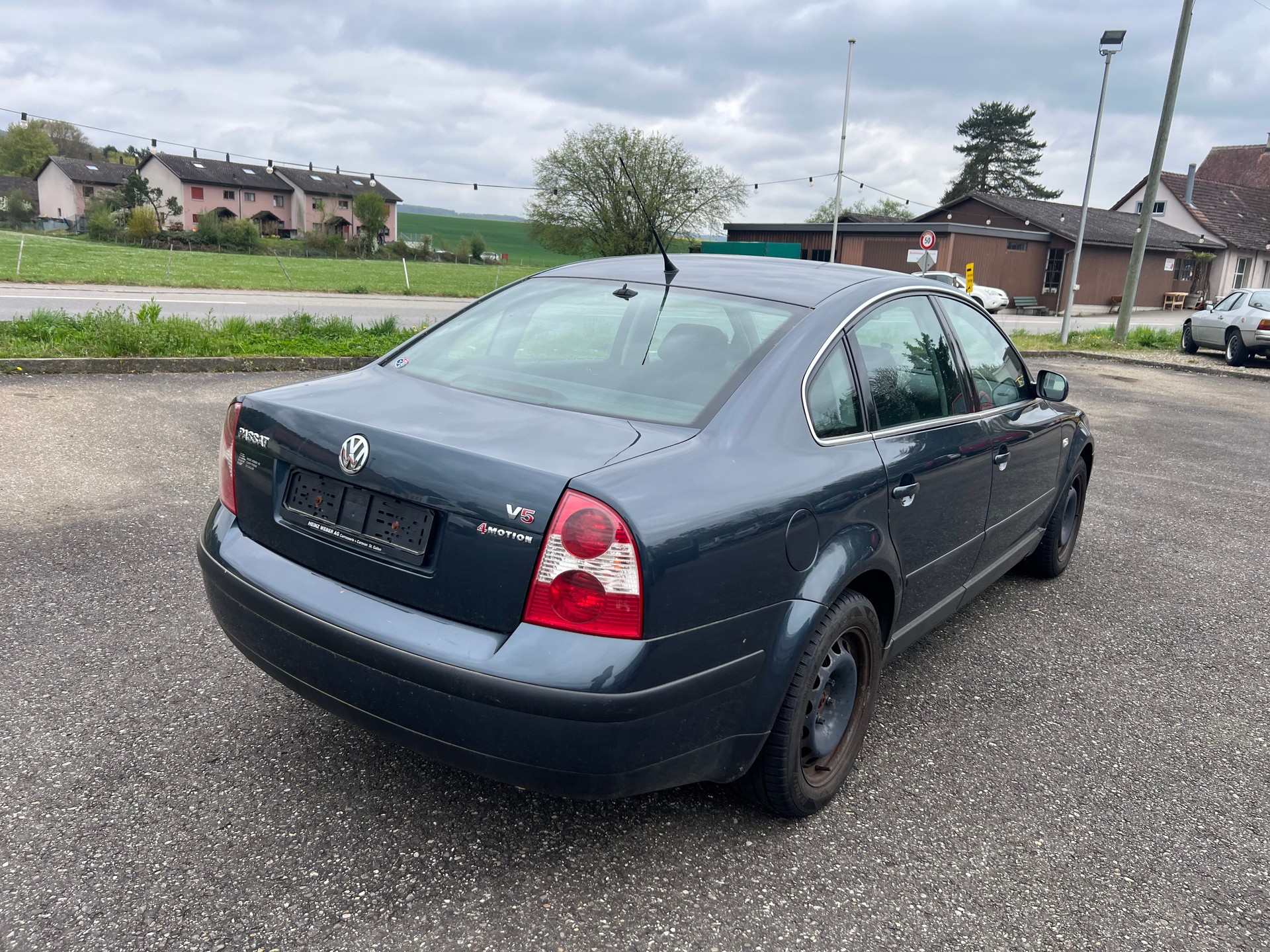 VW Passat 2.3 V5 4Motion Trendline-image-6