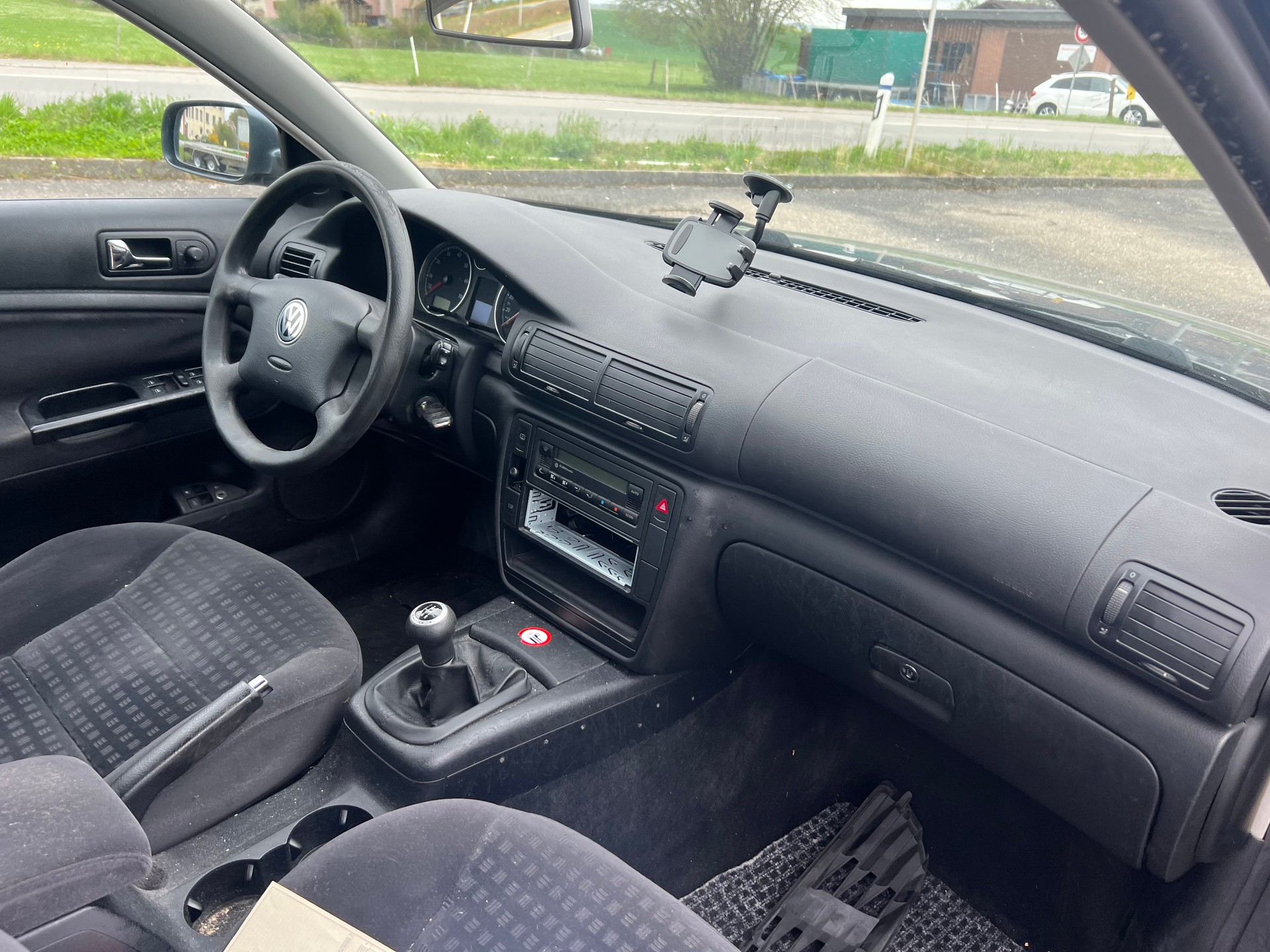 VW Passat 2.3 V5 4Motion Trendline-image-10