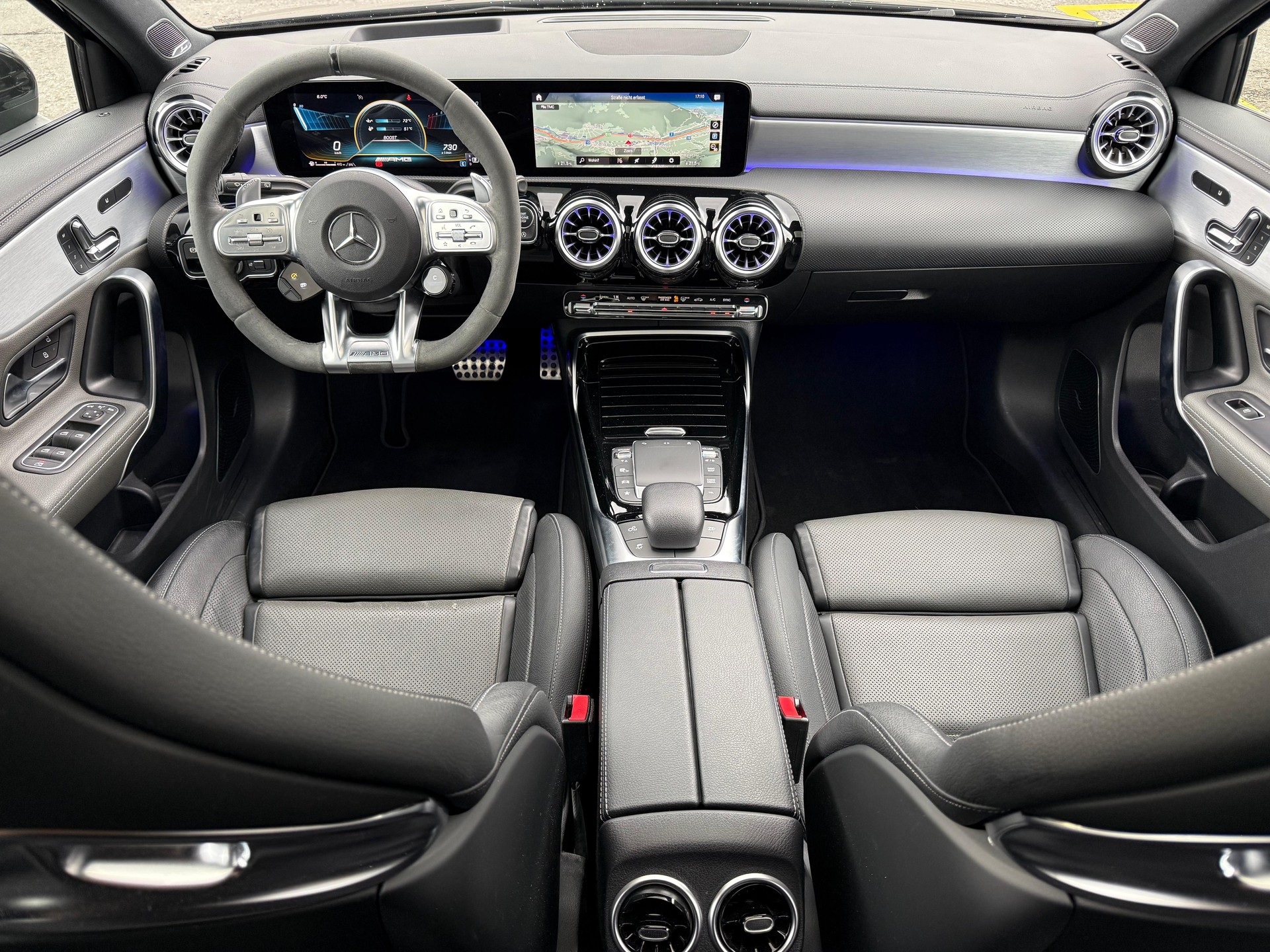 MERCEDES-BENZ A 45 S AMG 4matic+ Performance Sitze-image-14