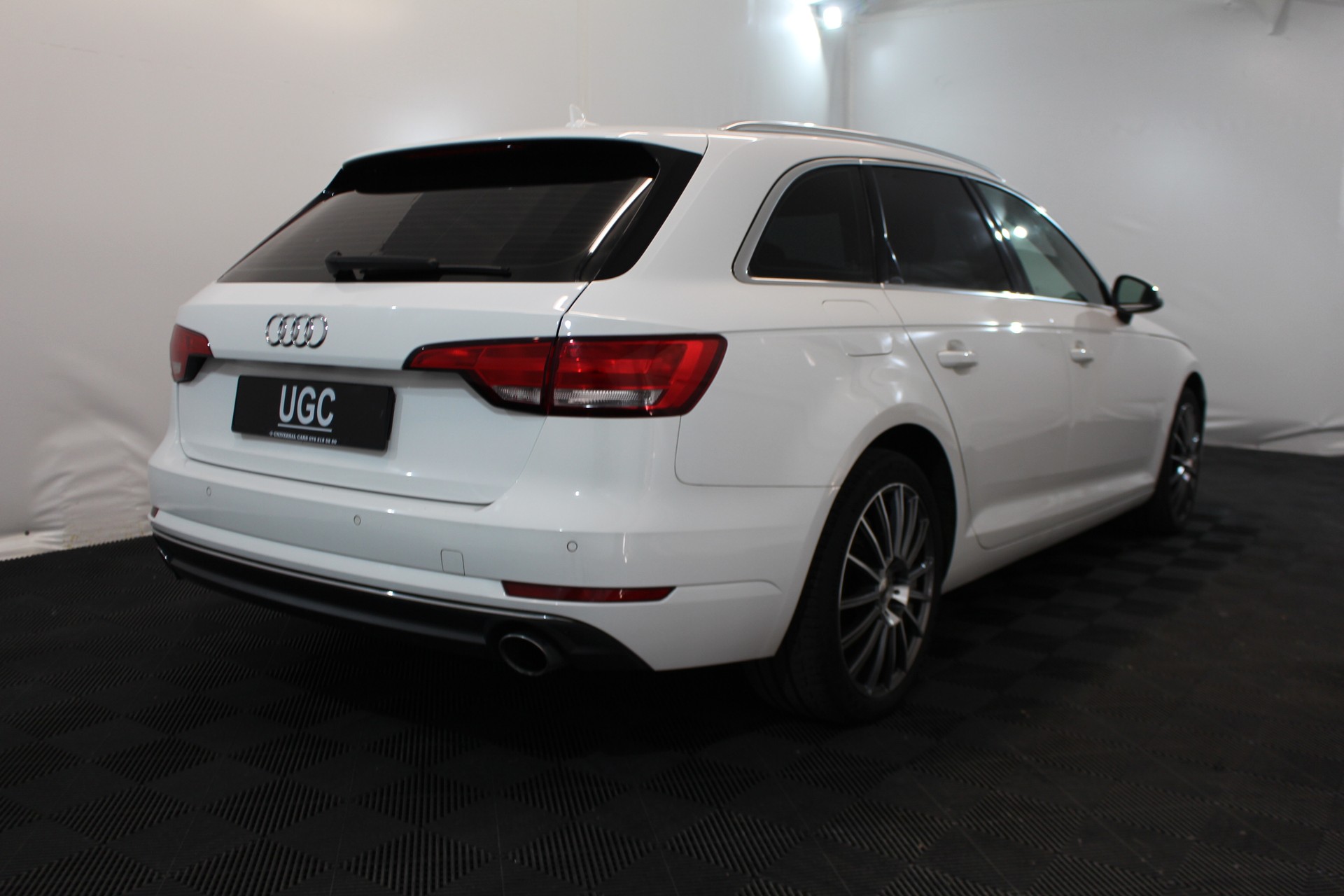 AUDI A4 Avant 2.0 TFSI 190 ultra Sport S-Tronic-image-5