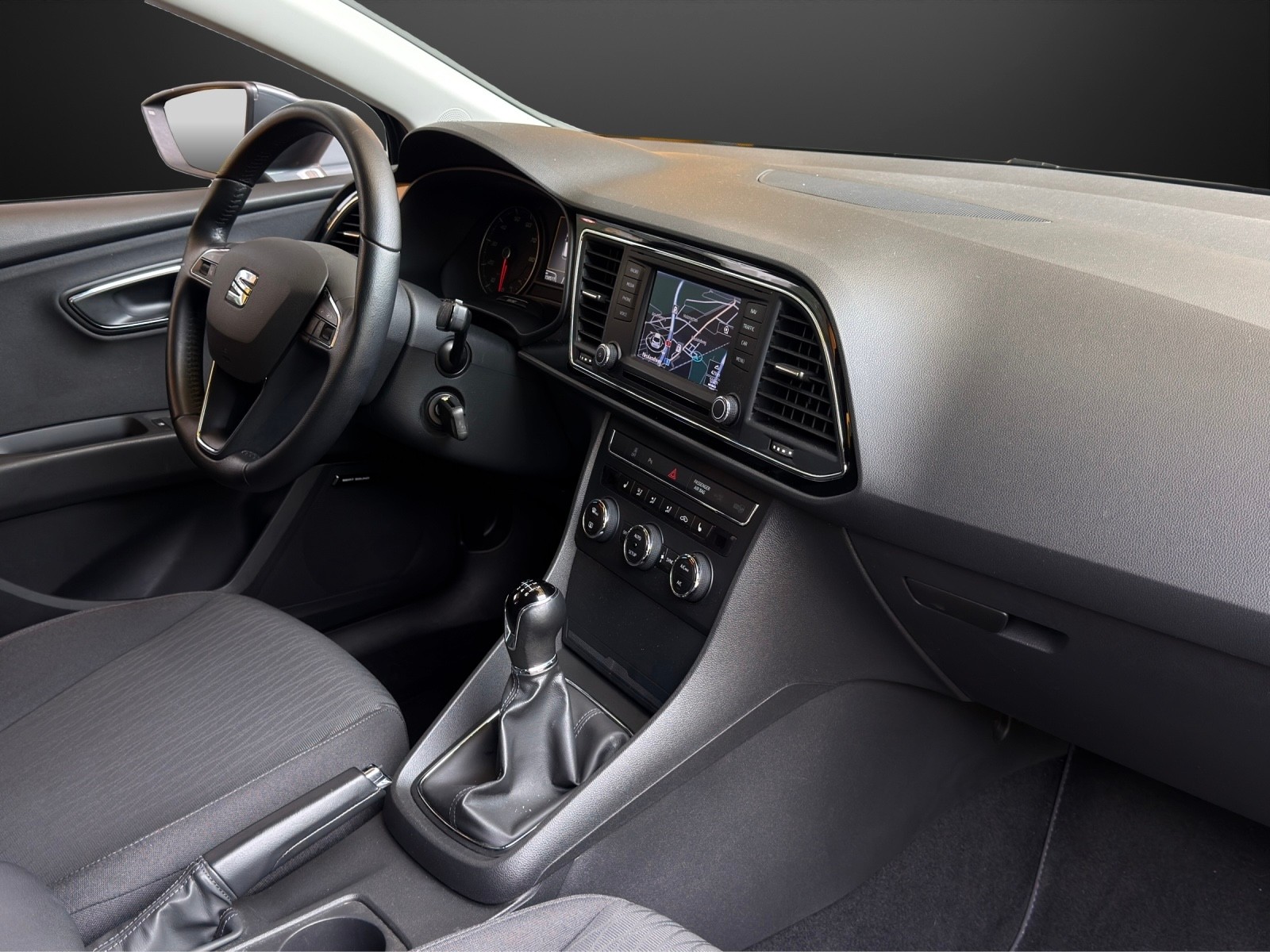 SEAT Leon 1.4 TSI Style-image-9
