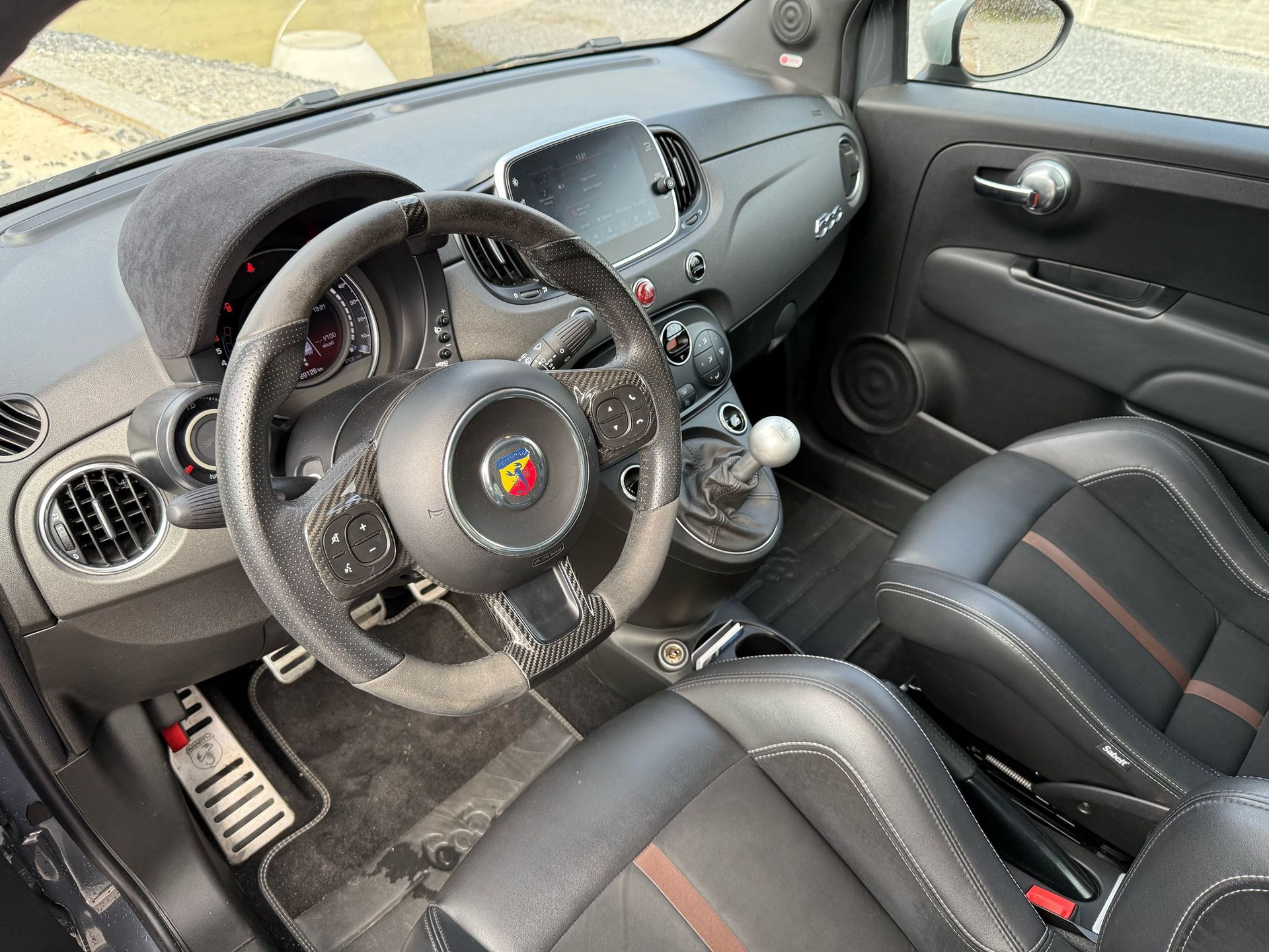 FIAT 695C 1.4 16V Turbo Abarth Rivale-image-6
