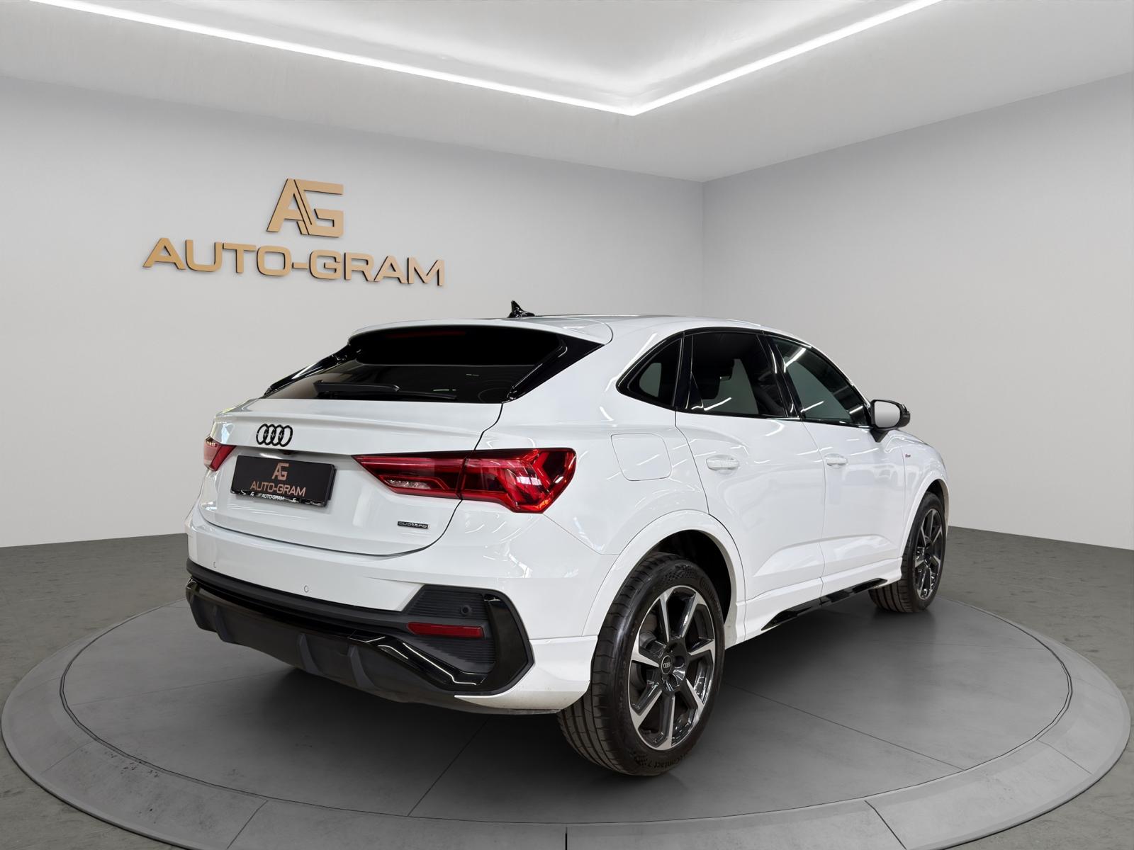 AUDI Q3 Sportback 35 TDI quattro S-tronic-image-4