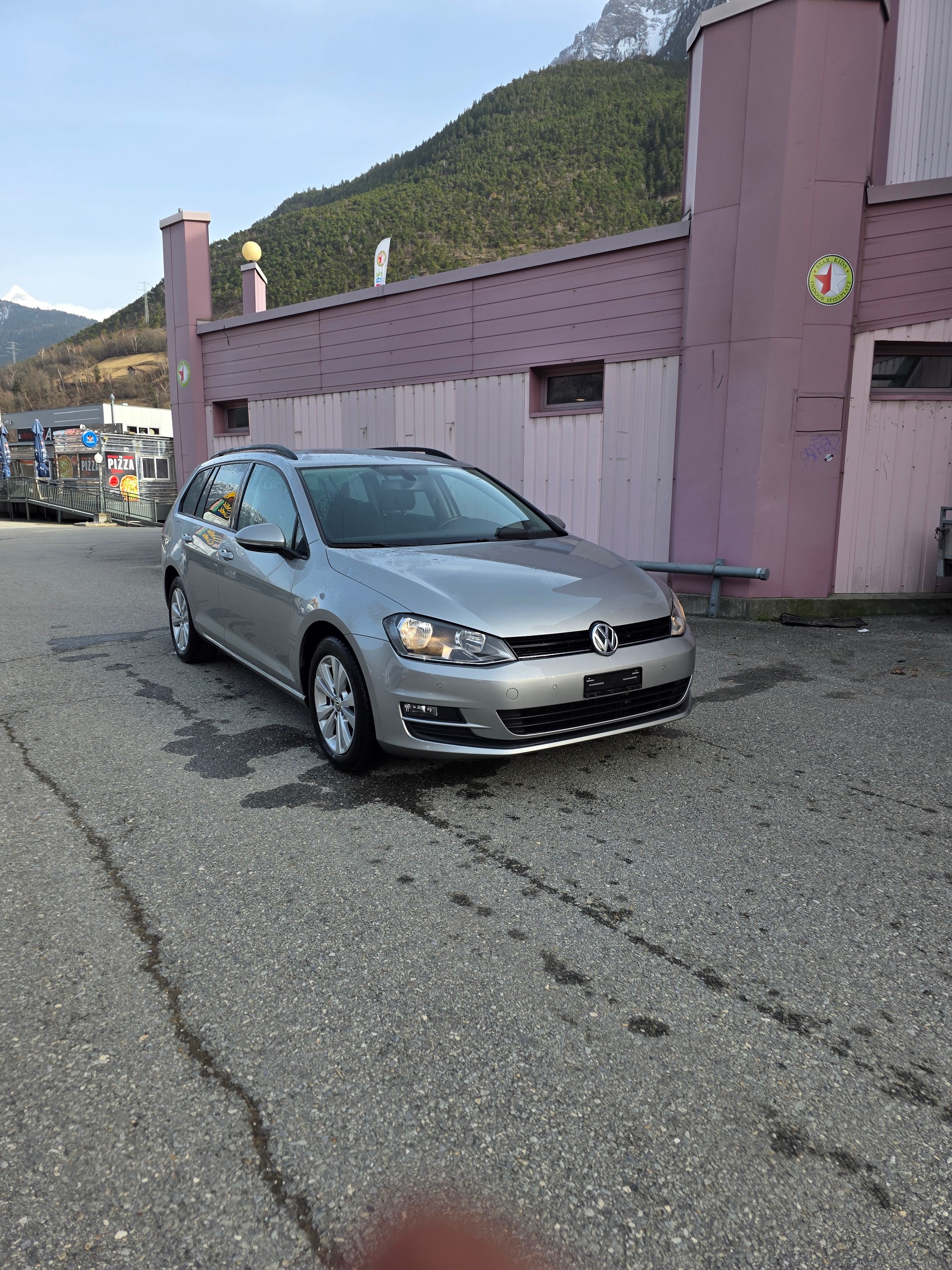 VW Golf Variant 1.6 TDI Start 4M 4Motion-image-2