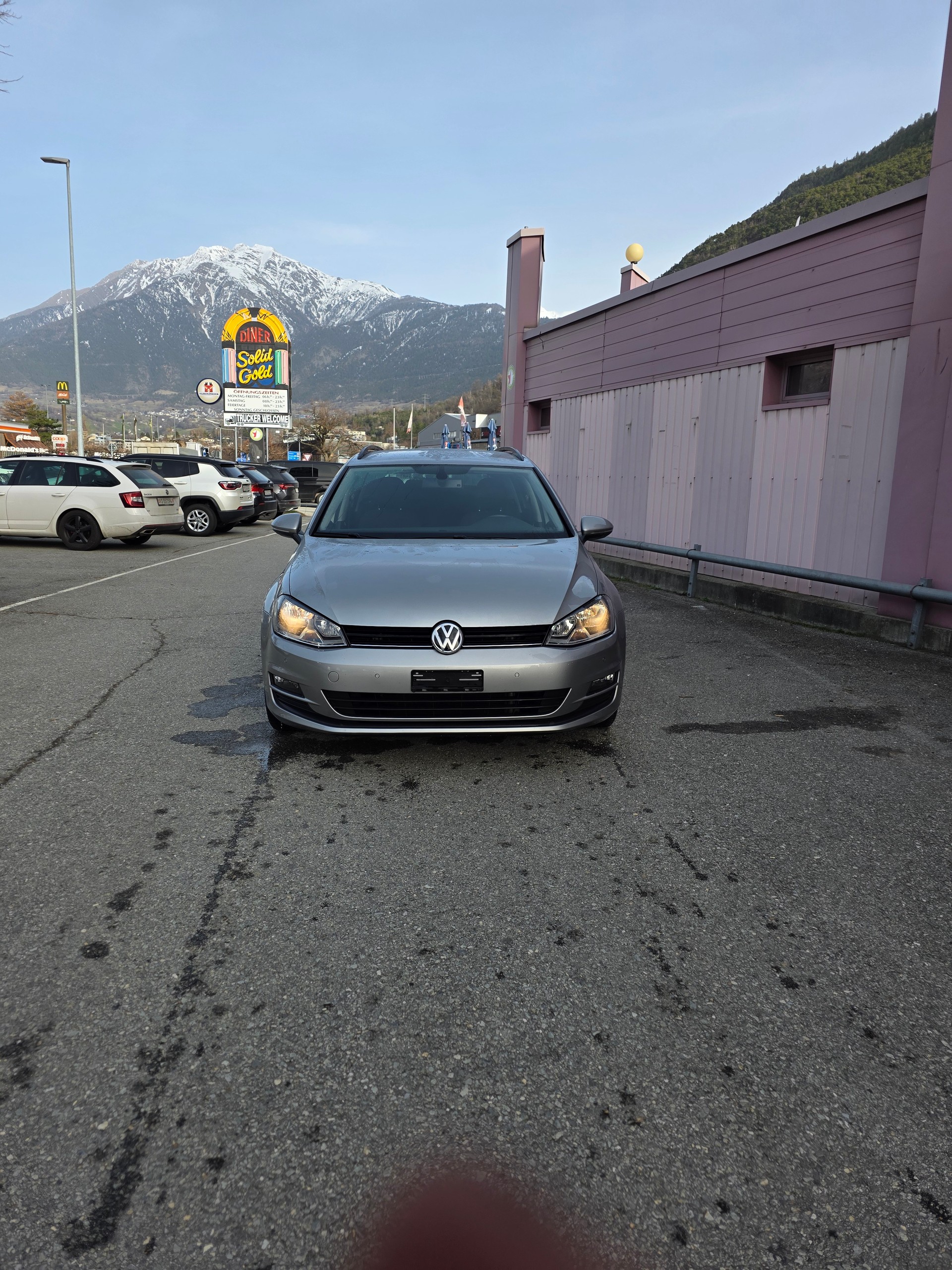 VW Golf Variant 1.6 TDI Start 4M 4Motion-image-1