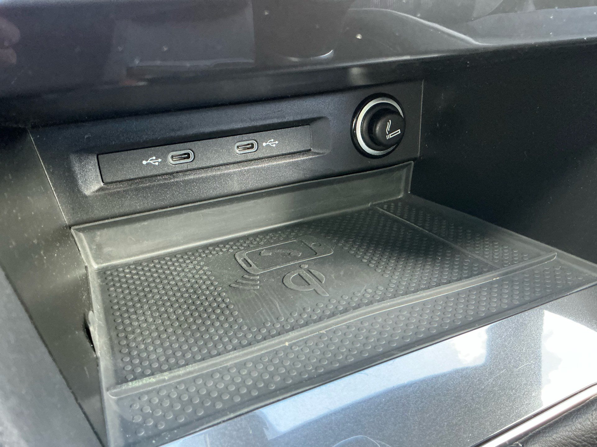 VW Tiguan Allspace R-LINE 4MOTION *** PANORAMAGLASDACH & ANHÄNGEKUPPLUNG ***-image-24