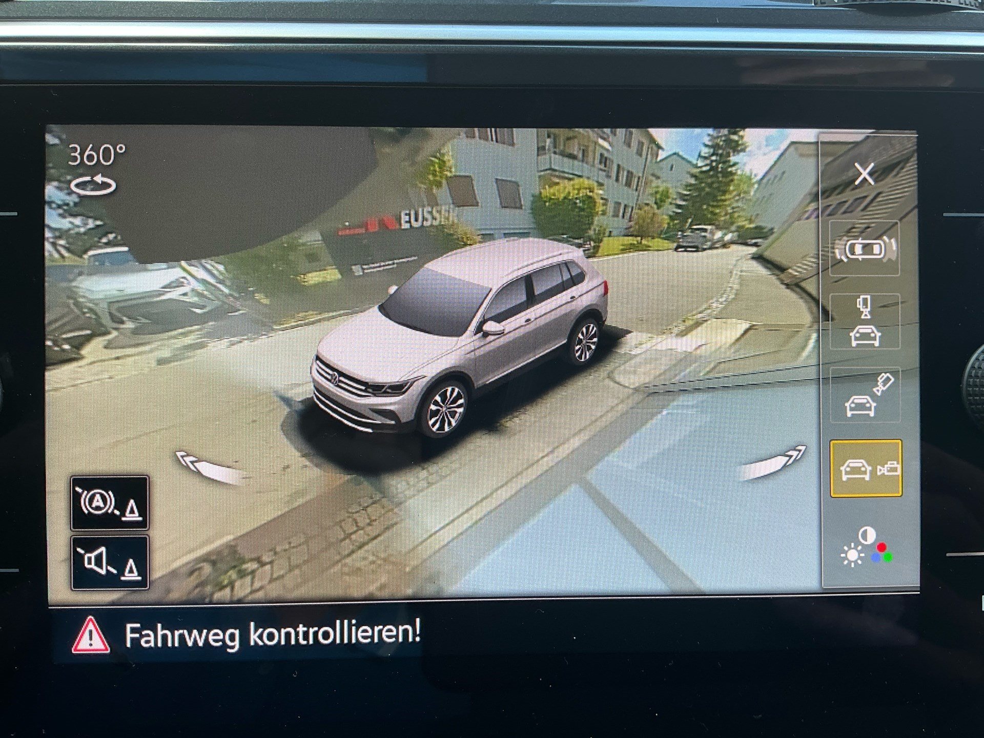 VW Tiguan Allspace R-LINE 4MOTION *** PANORAMAGLASDACH & ANHÄNGEKUPPLUNG ***-image-19