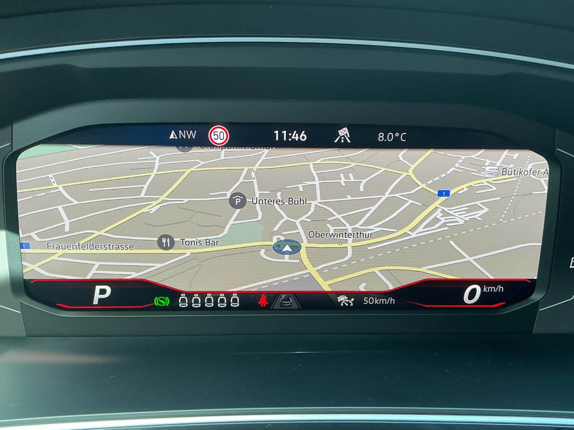 VW Tiguan Allspace R-LINE 4MOTION *** PANORAMAGLASDACH & ANHÄNGEKUPPLUNG ***-image-12
