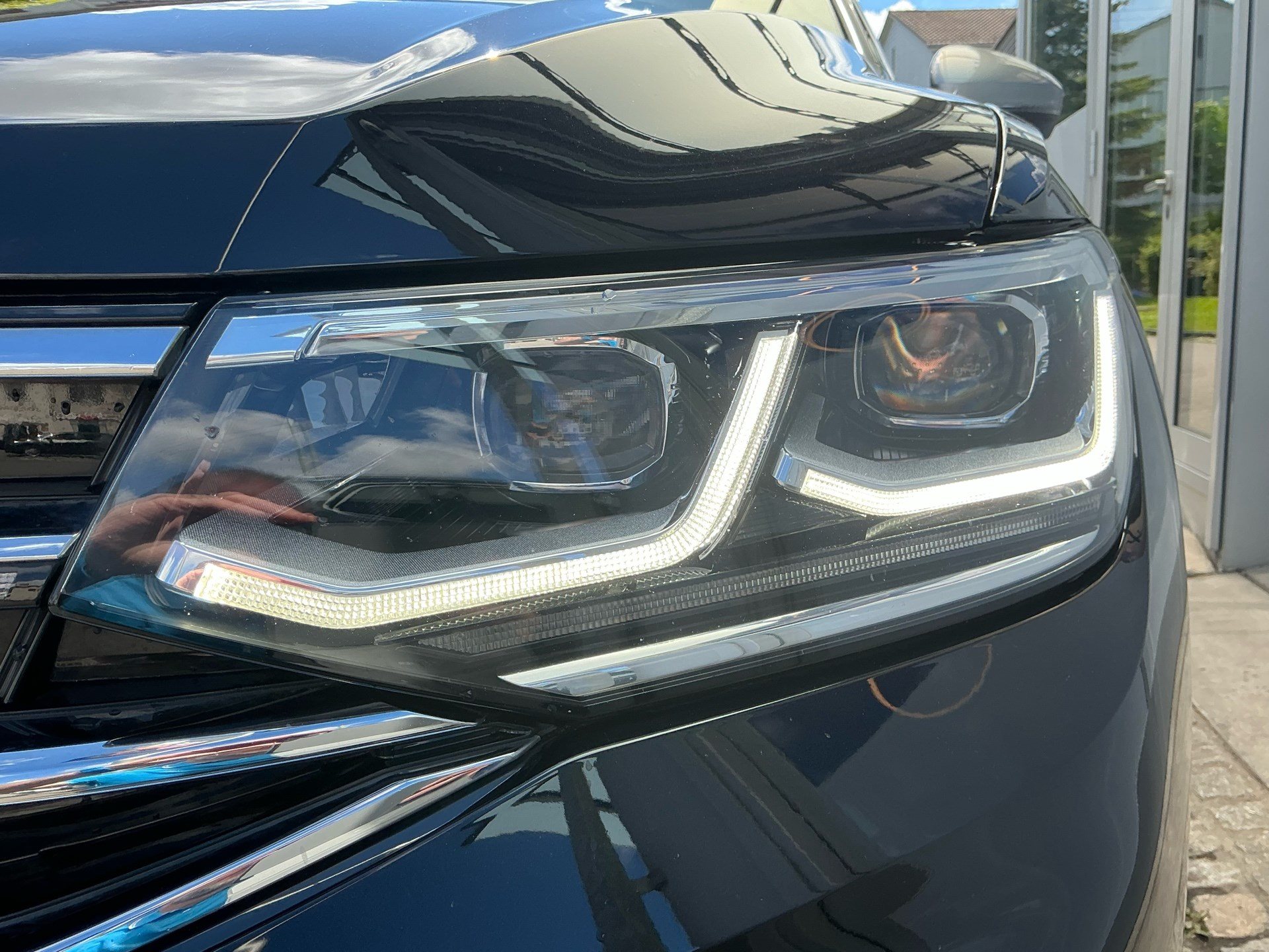 VW Tiguan Allspace R-LINE 4MOTION *** PANORAMAGLASDACH & ANHÄNGEKUPPLUNG ***-image-6