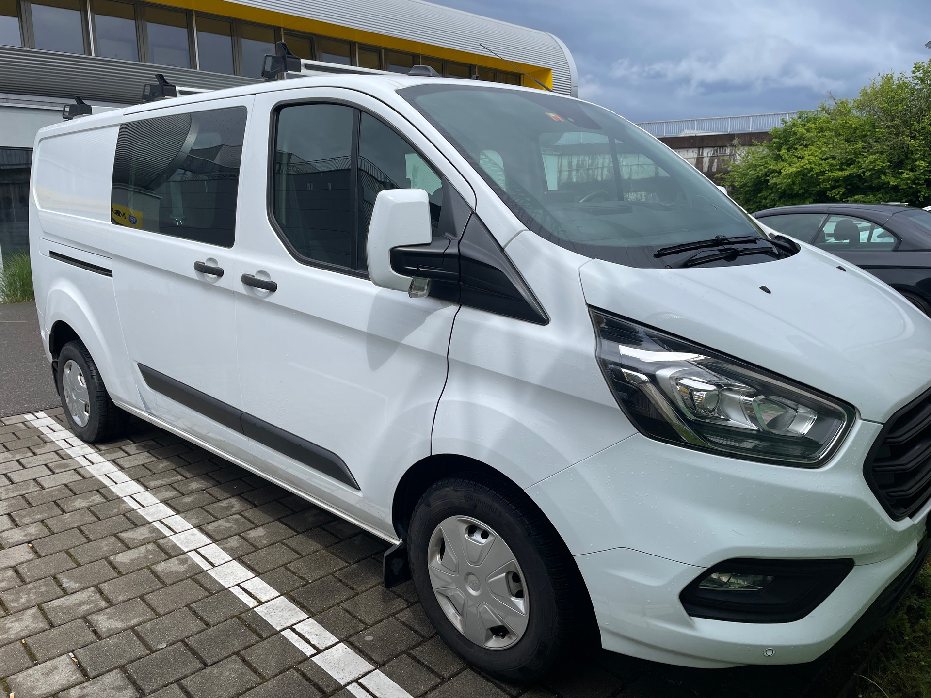 FORD Transit Custom Van 300 L2H1 DK Trend-image-1