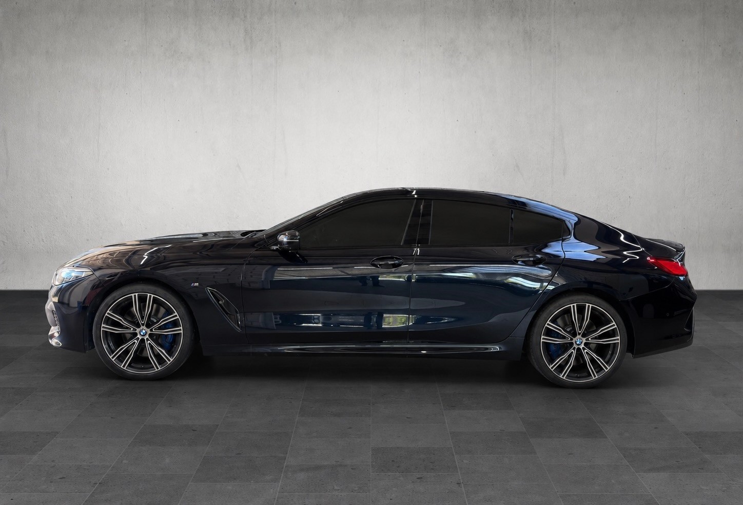 BMW 840 xDrive Luxury-image-4