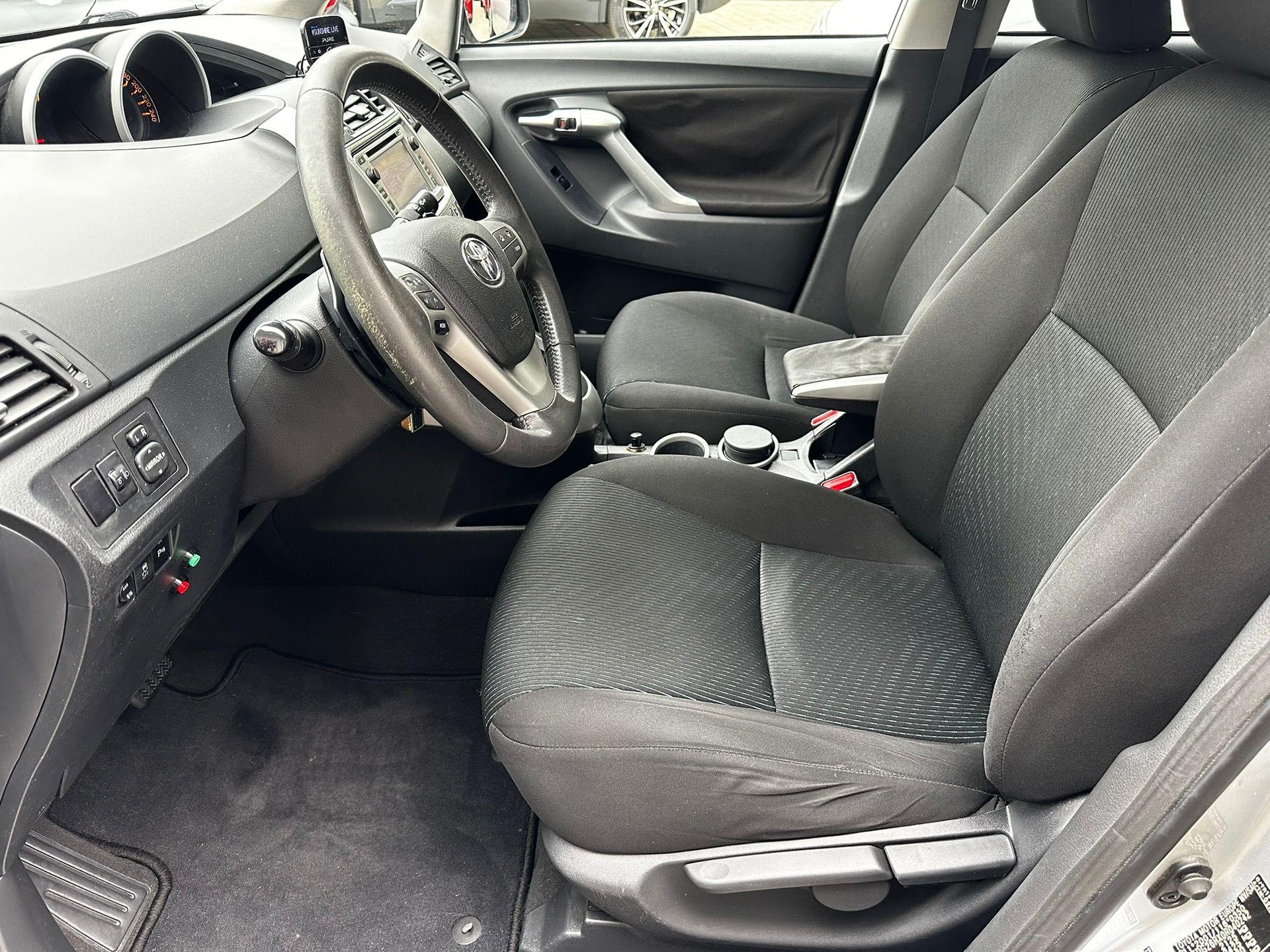 TOYOTA Verso 1.8 VVT-i Luna Easy MiD 5P-image-12