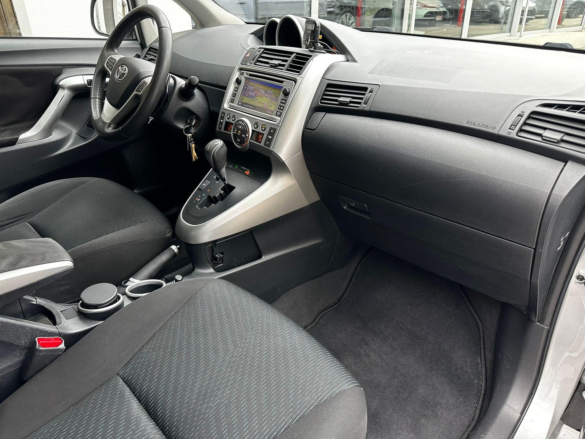TOYOTA Verso 1.8 VVT-i Luna Easy MiD 5P-image-13