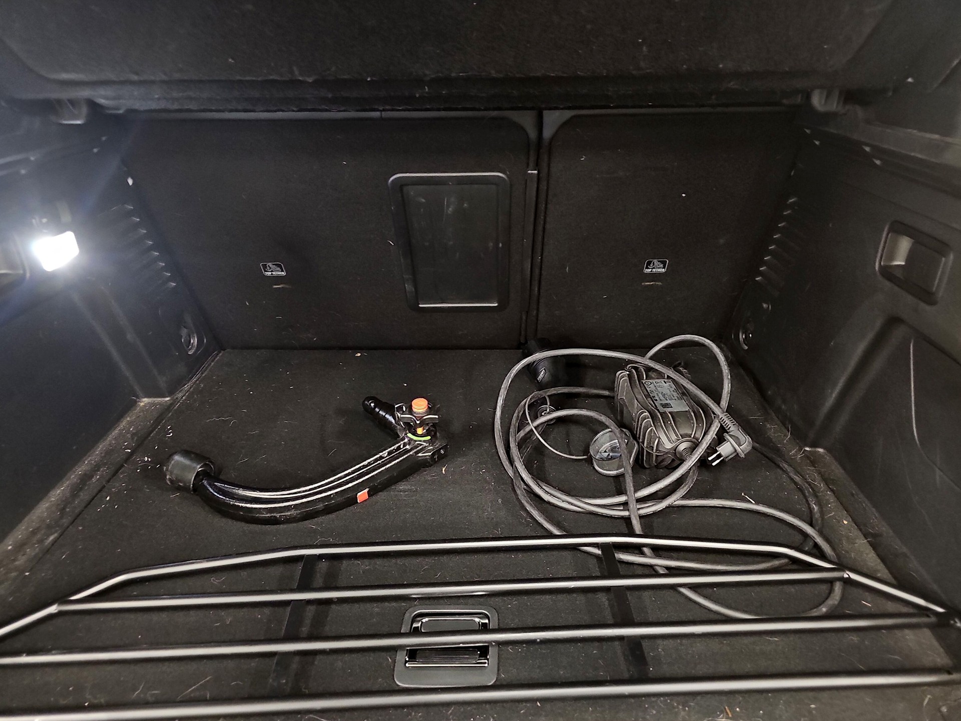 PEUGEOT 3008 300e Hybrid4 GT EAT8-image-7