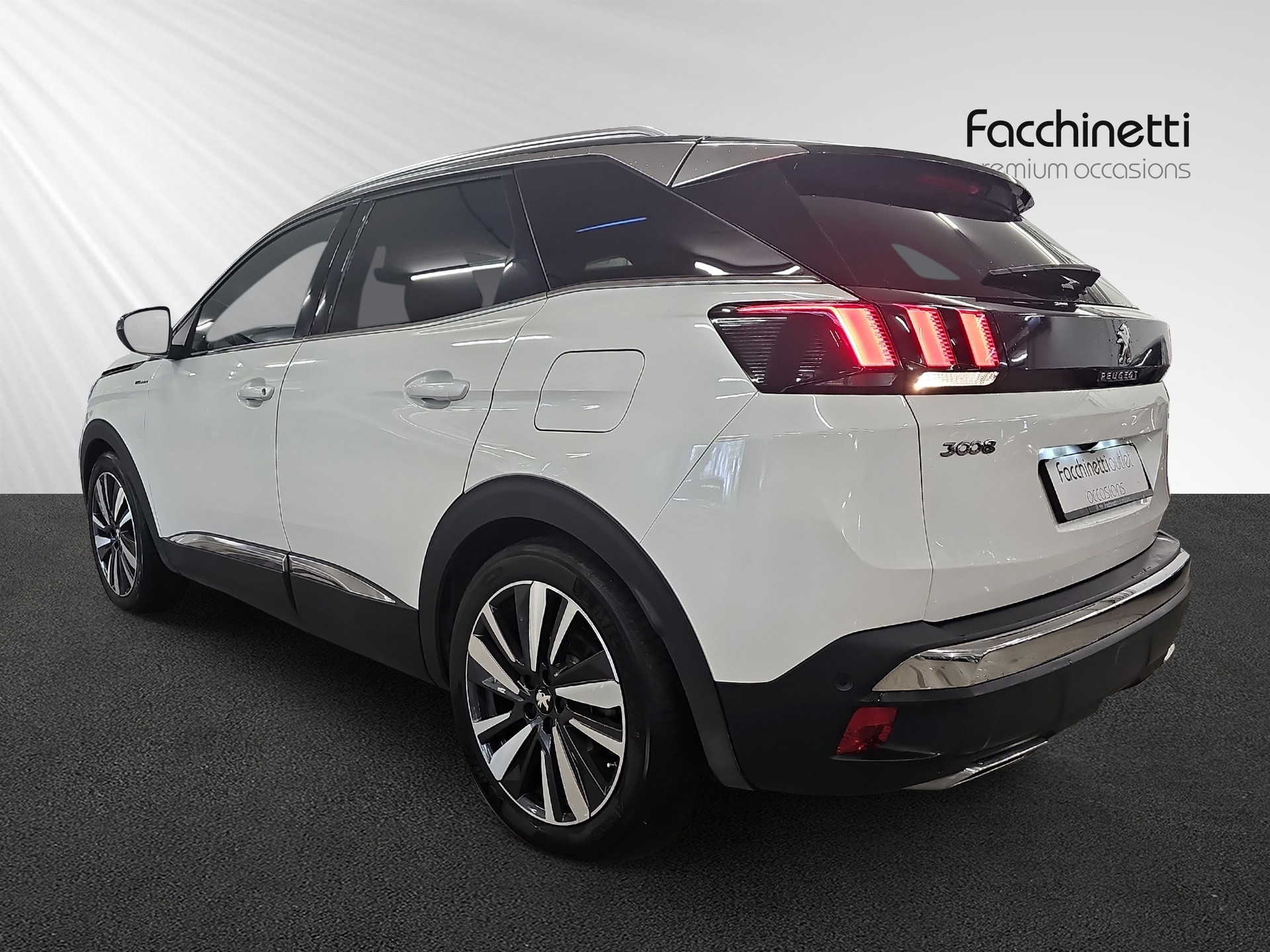 PEUGEOT 3008 300e Hybrid4 GT EAT8-image-2