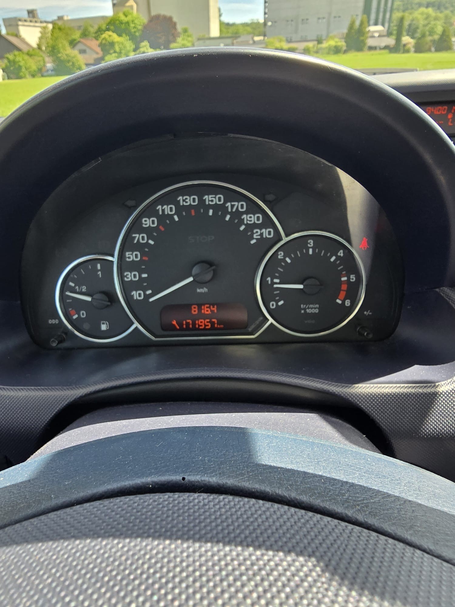 PEUGEOT 1007 1.6 HDI Sport-image-15