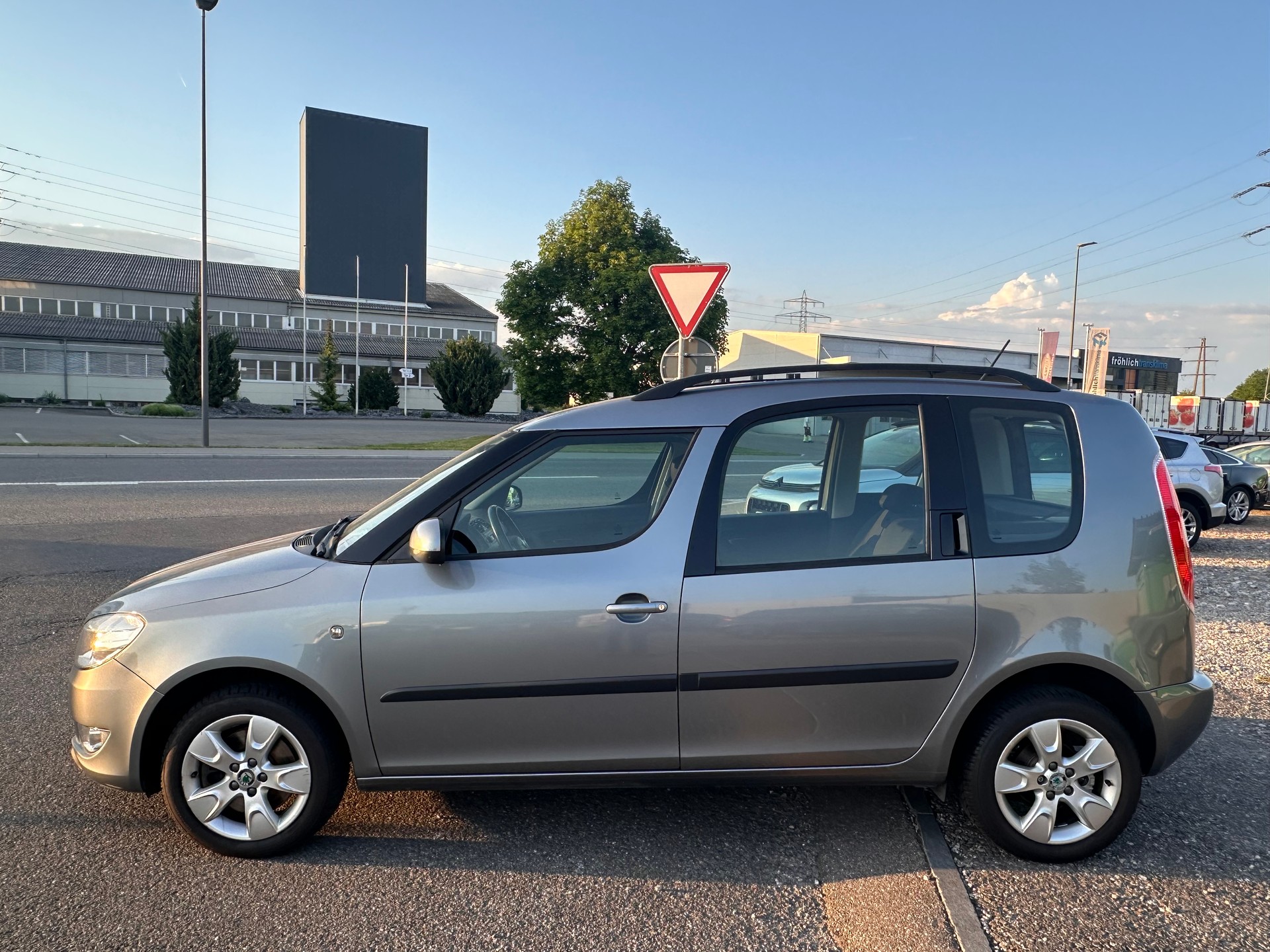 SKODA Roomster 1.2 TSI Elegance-image-3