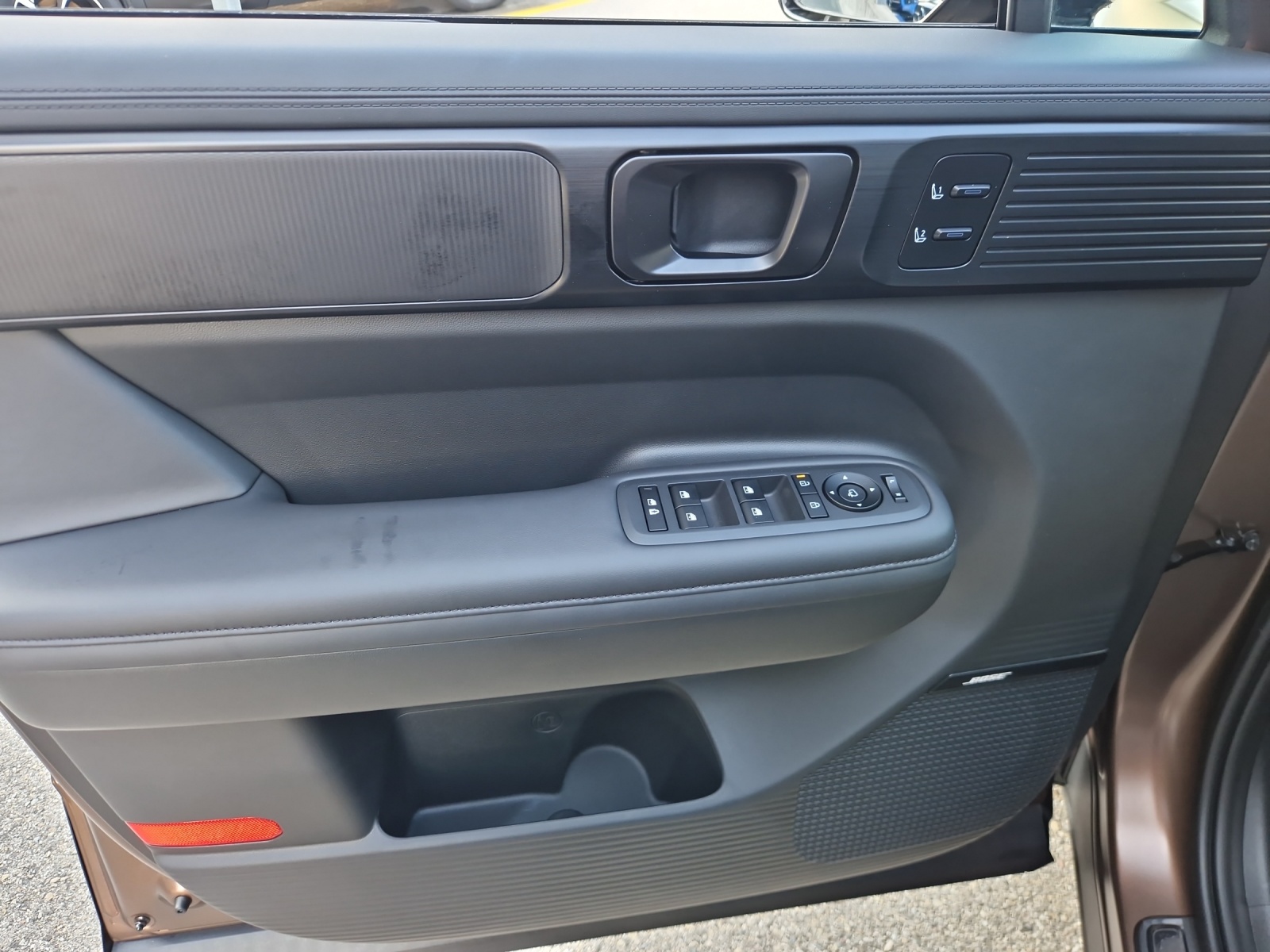 HYUNDAI Santa Fe 1.6 T-GDi PHEV Calligraphy 4WD Automatic-image-8