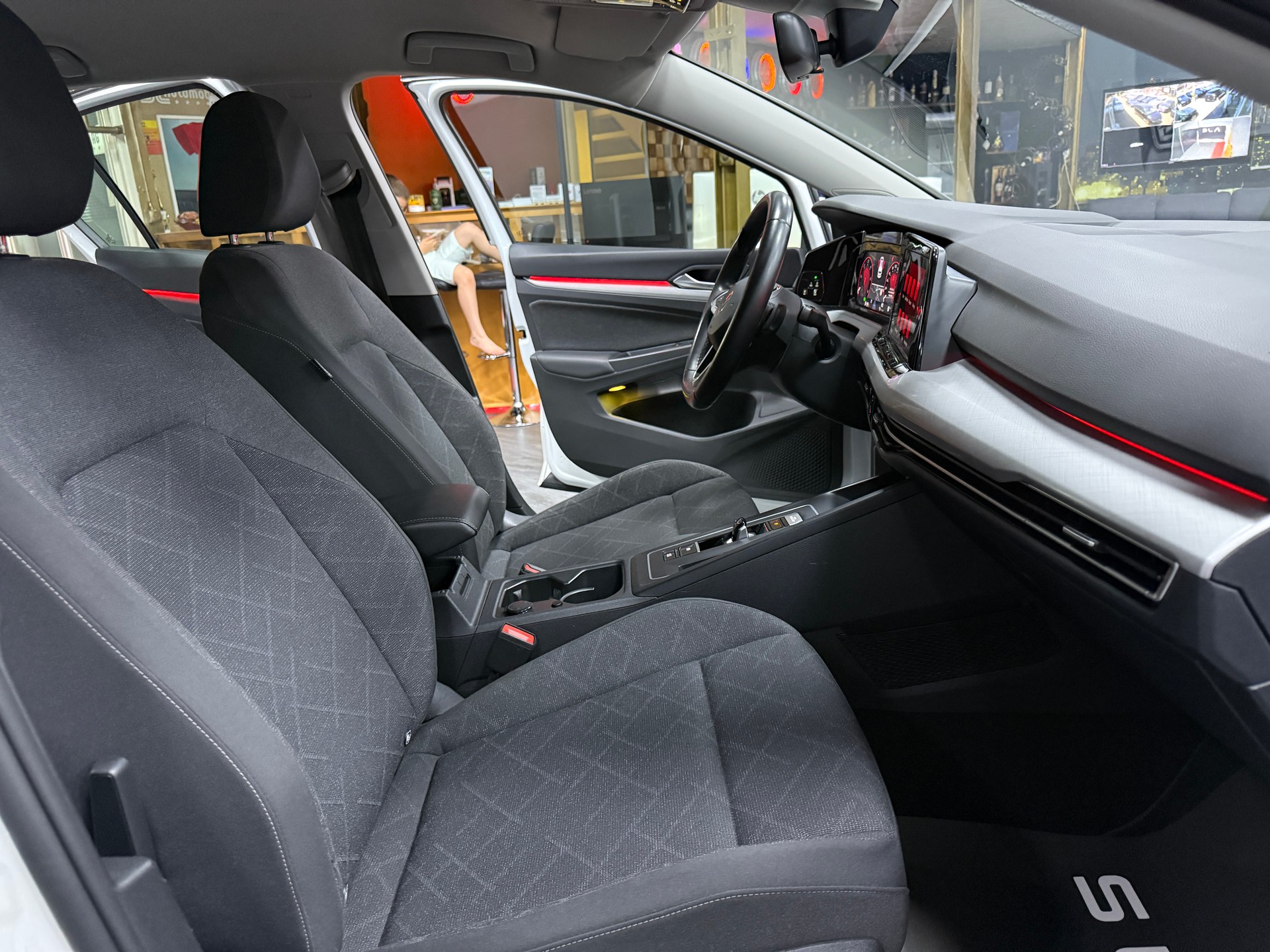 VW Golf 2.0 TDI Style DSG-image-10