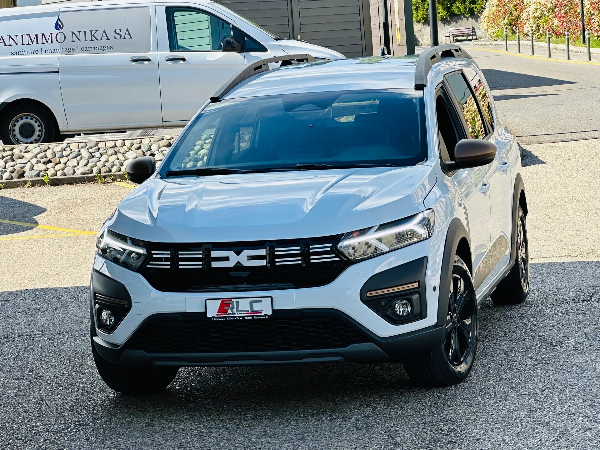 DACIA Jogger HEV 140 Extreme-showroom-element-1