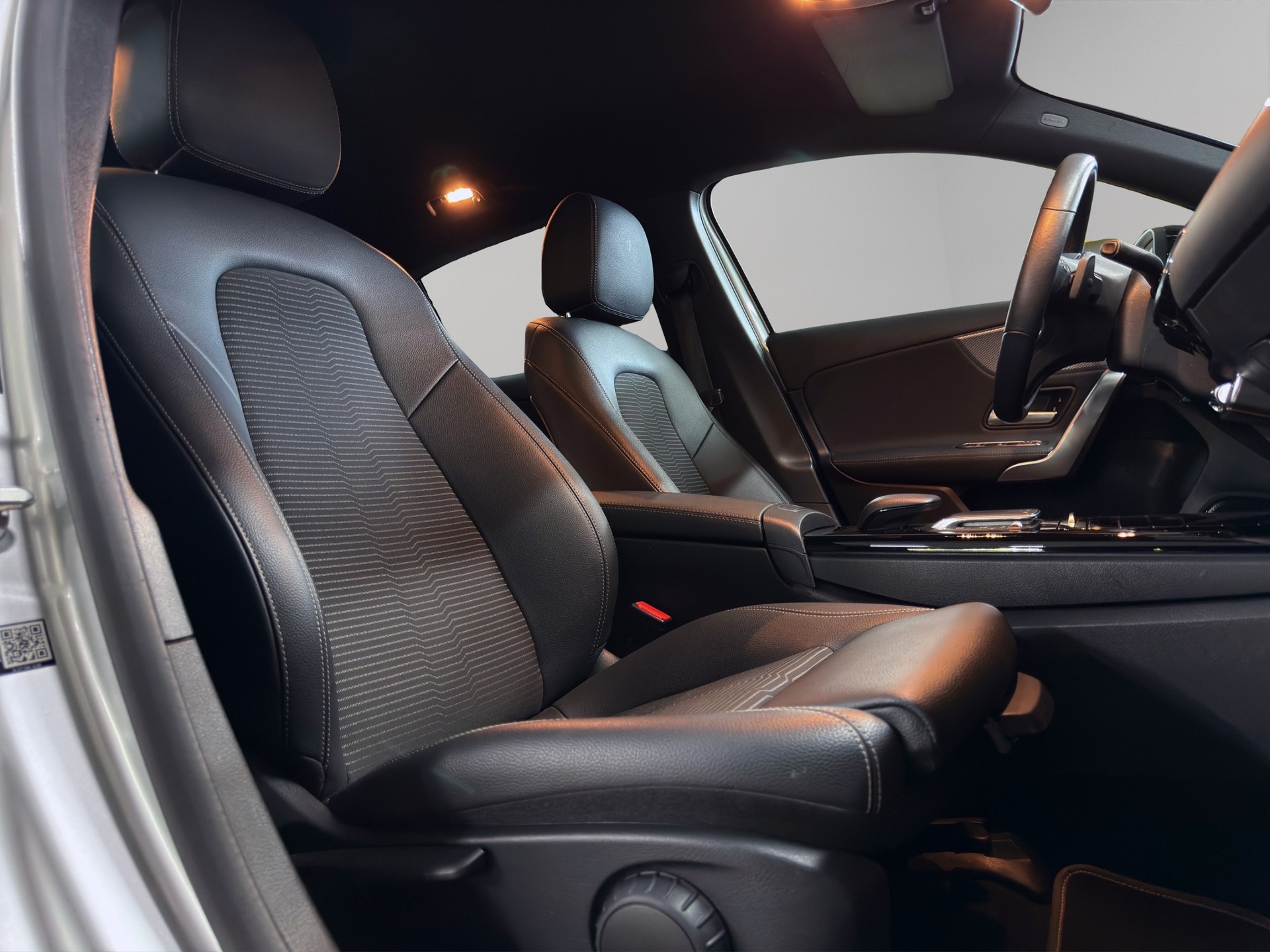 MERCEDES-BENZ A 160 Style-image-13