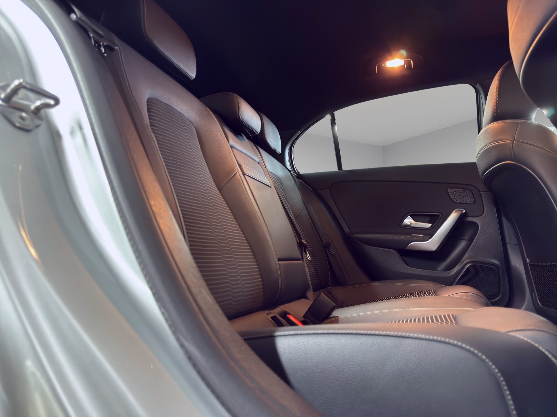 MERCEDES-BENZ A 160 Style-image-15