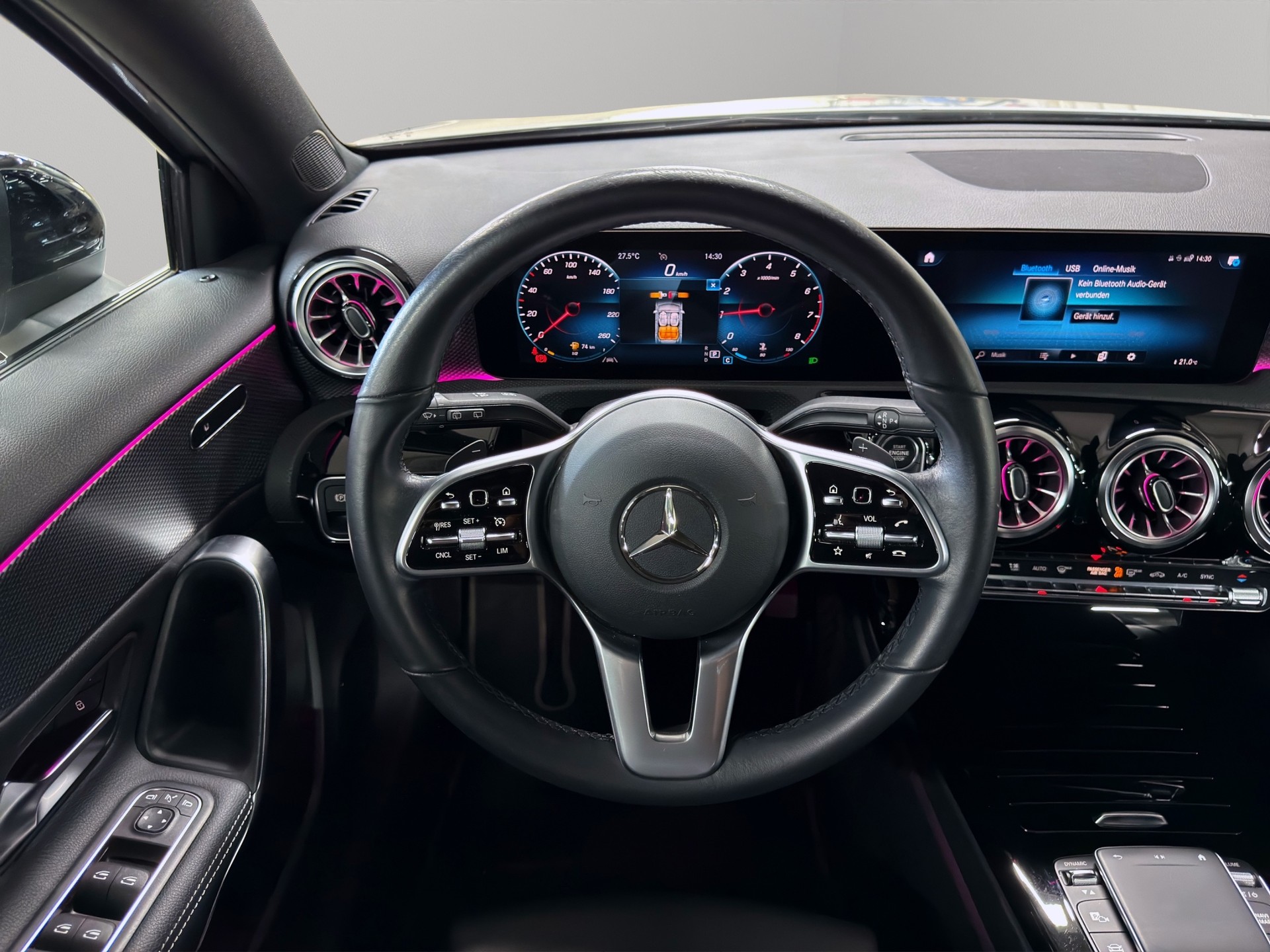 MERCEDES-BENZ A 160 Style-image-17