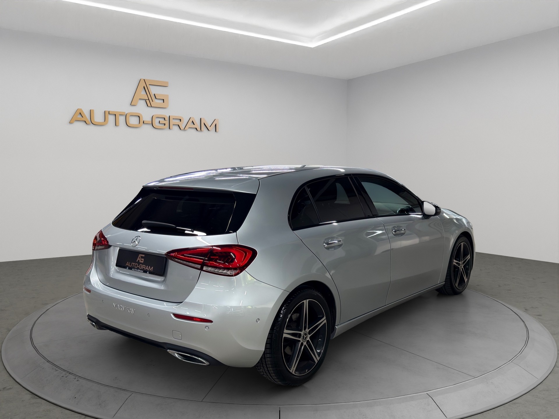 MERCEDES-BENZ A 160 Style-image-5