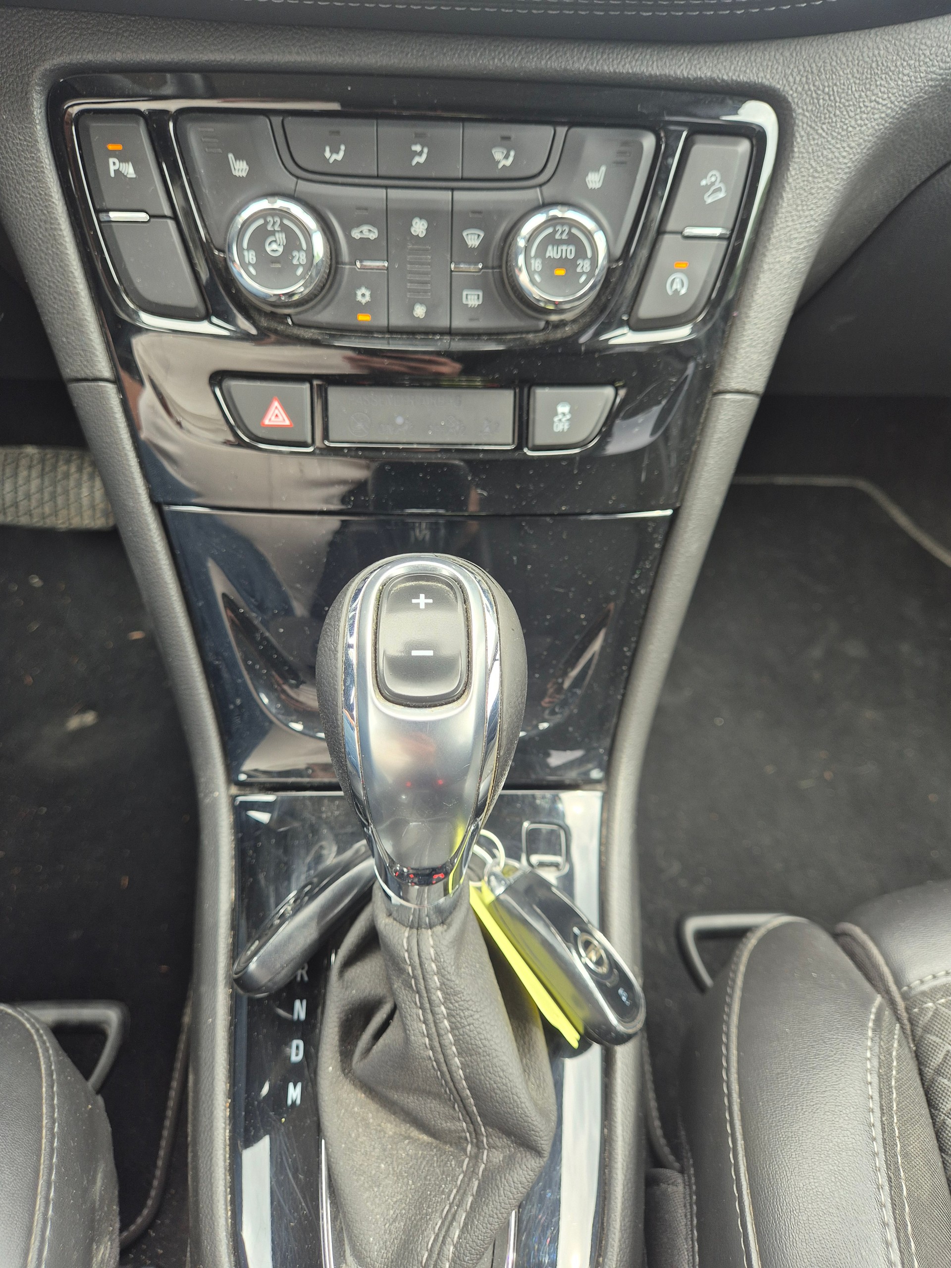 OPEL Mokka X 1.4i 16V Turbo Enjoy 4WD Automatik-image-9