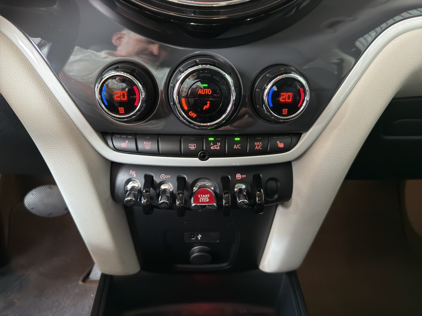 MINI Countryman Cooper S FWD Steptronic DKG-image-14