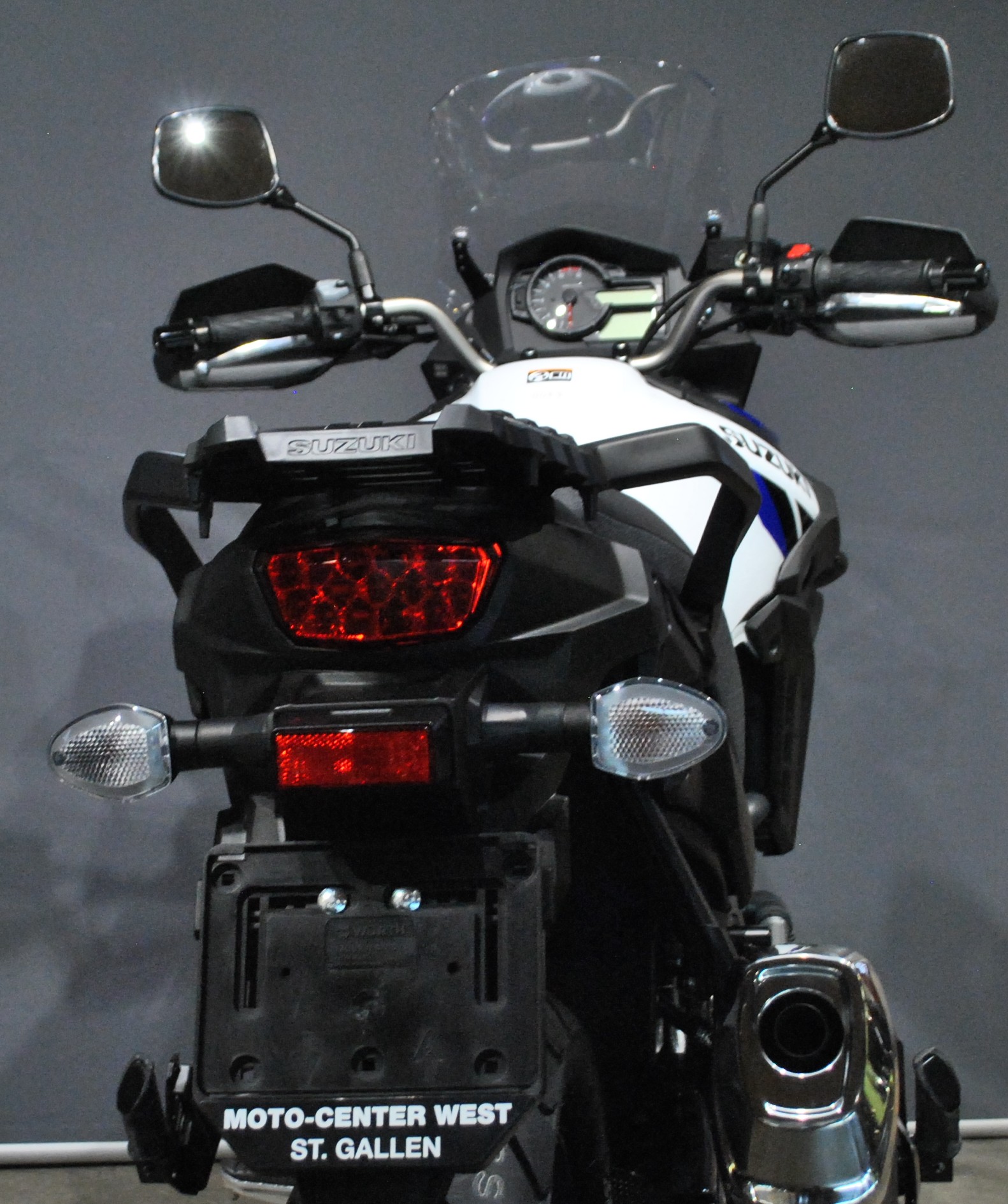 SUZUKI DL 650 XT-image-7