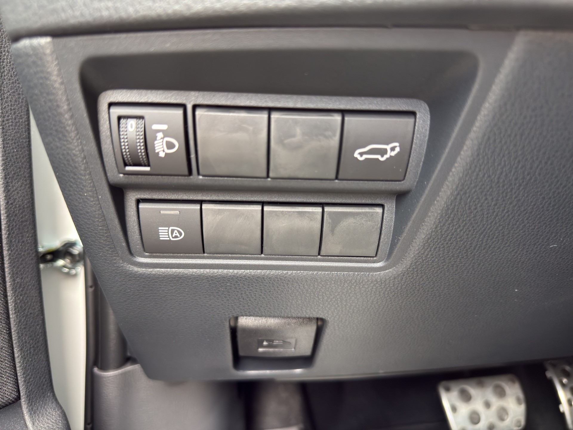 TOYOTA Yaris Cross 1.5 GR Sport e-CVT-image-10