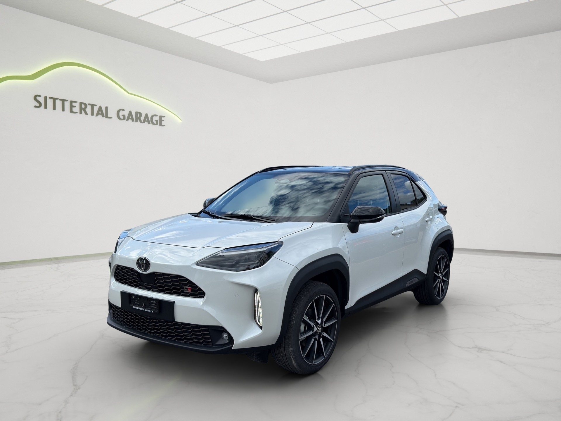 TOYOTA Yaris Cross 1.5 GR Sport e-CVT-image-0