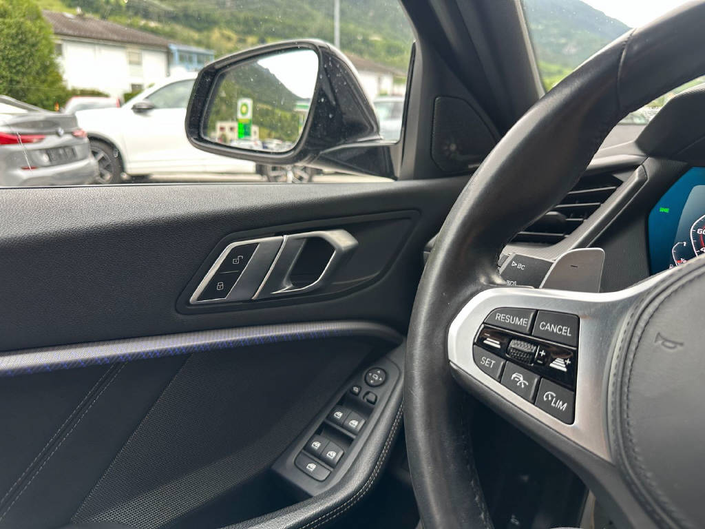 BMW M135i xDrive - CH-image-12